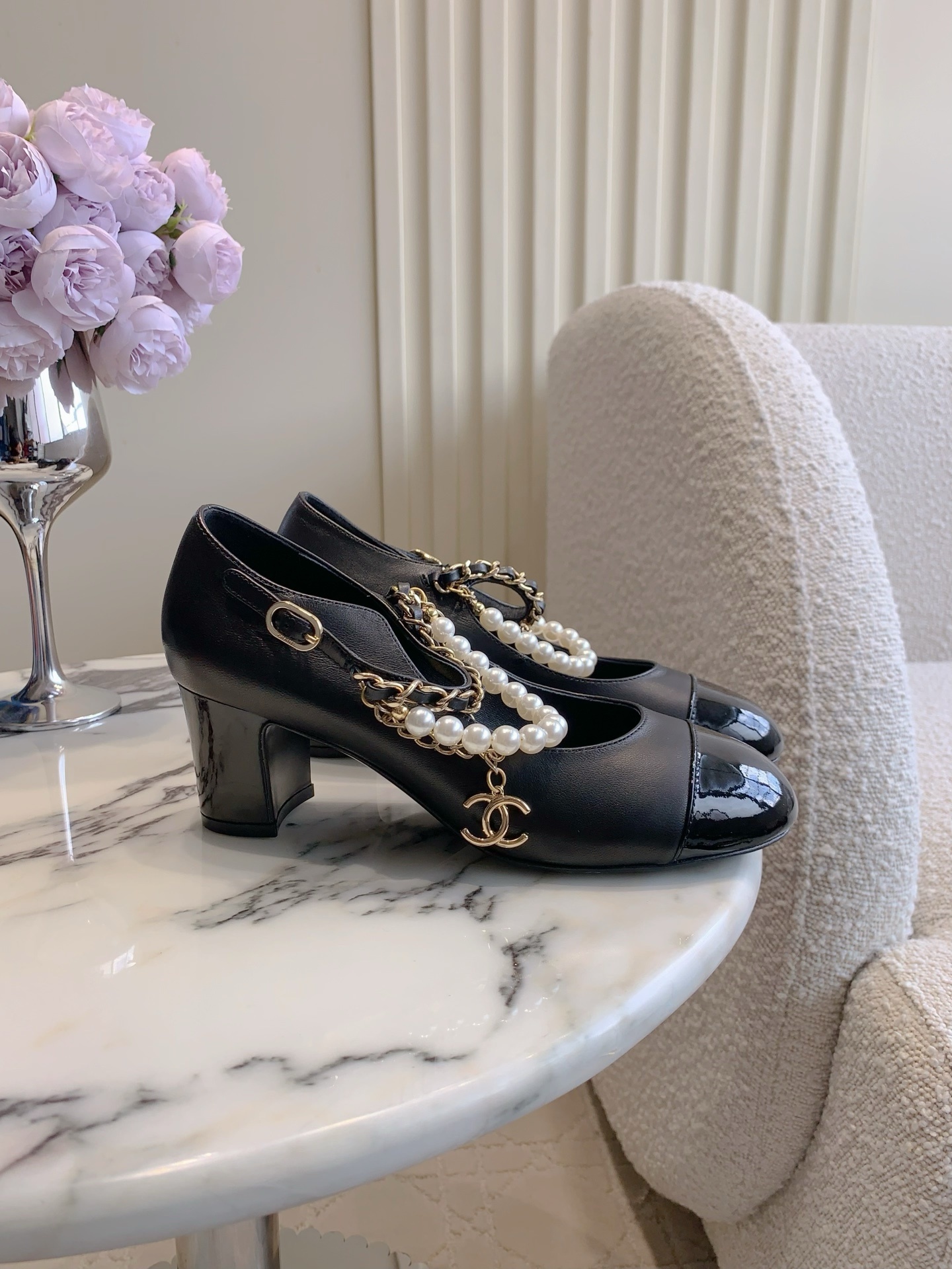 Chanel Pearl Chain Mary Jane Pumps – Black Leather Block Heels