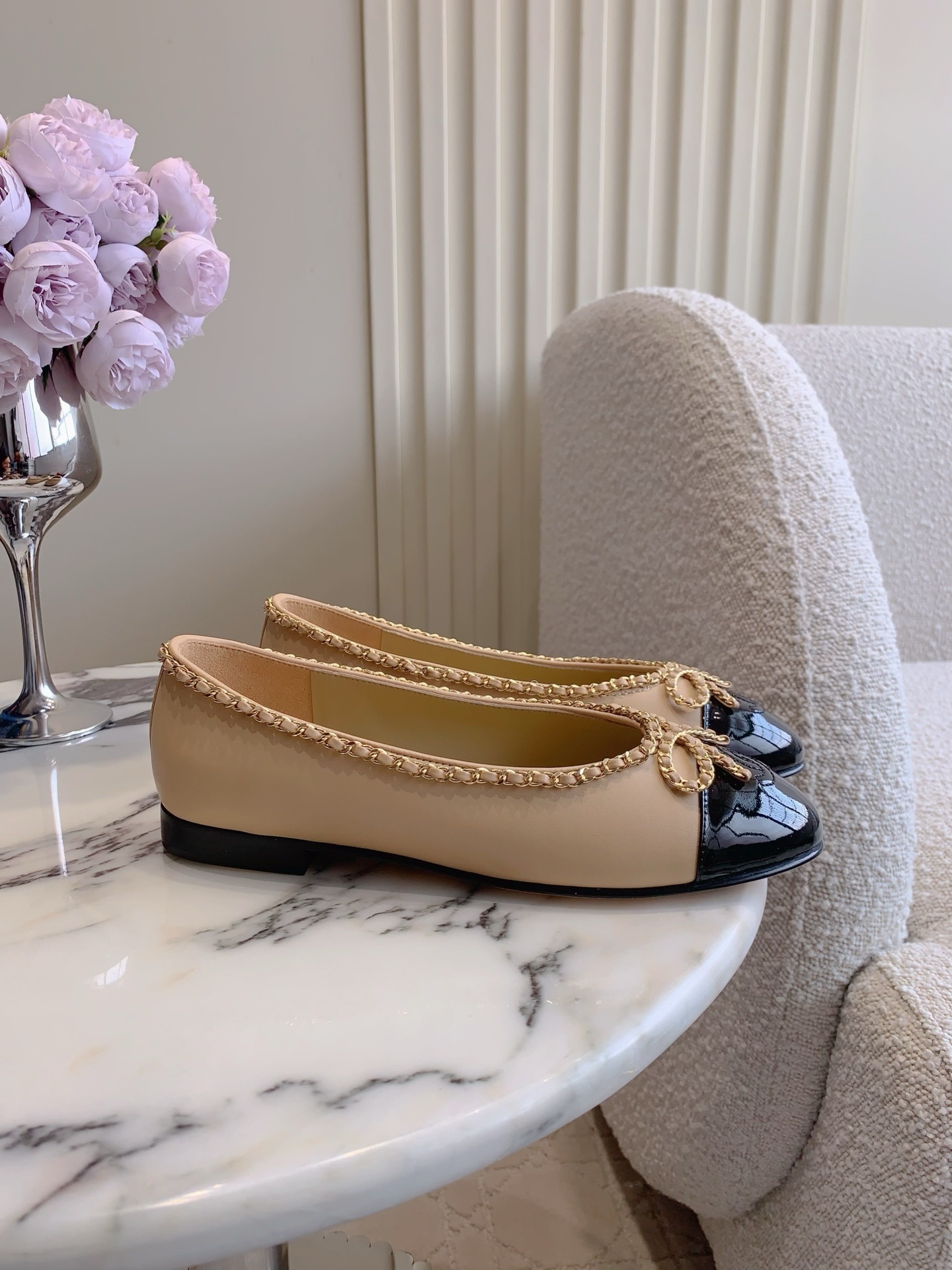 Luxury Chanel Chain-Trimmed Beige & Black Leather Ballerina Flats