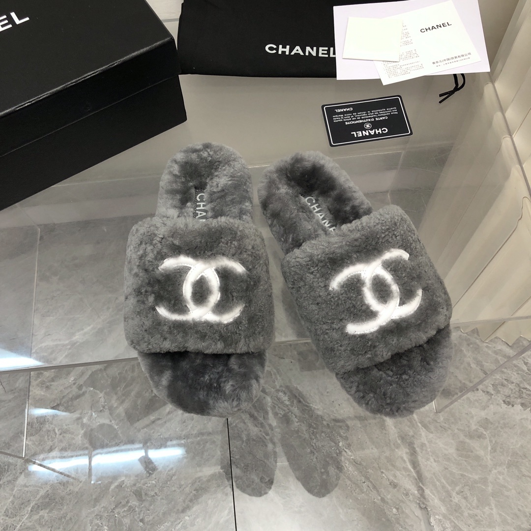 Luxury Chanel Grey Furry CC Logo Slides – Plush Shearling Sandals