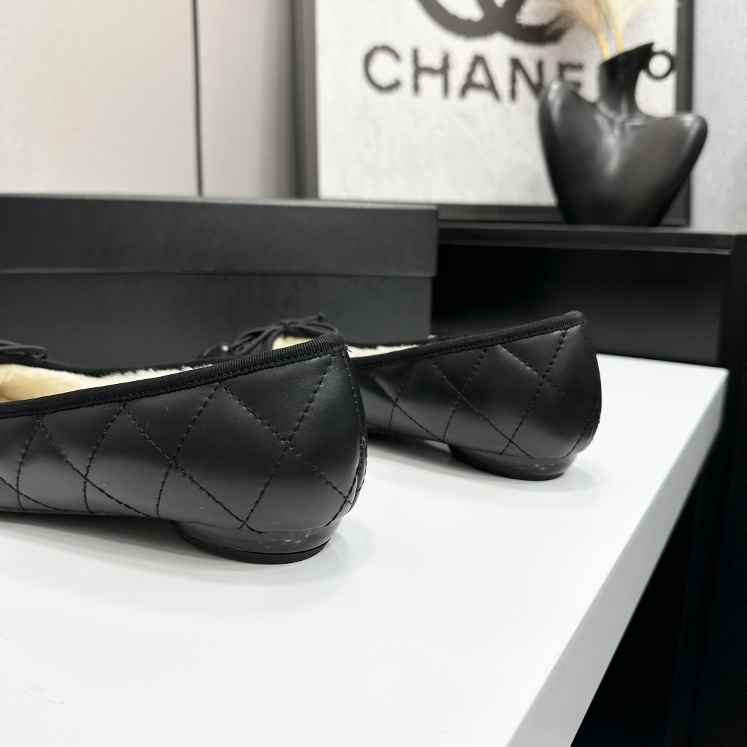 Chanel Black Quilted Leather Ballet Flats with Shearling Lining