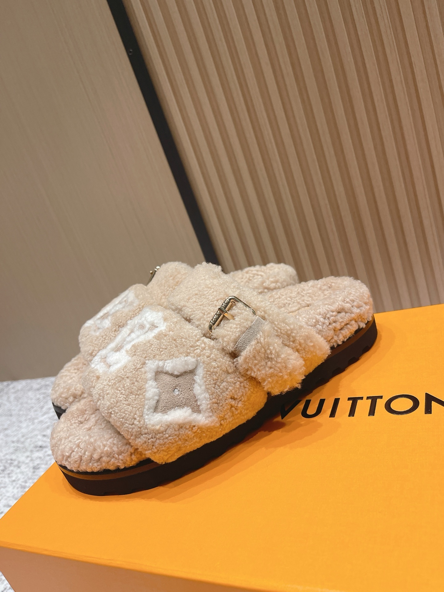 Louis Vuitton Shearling Paseo Flat Comfort Mules - Beige