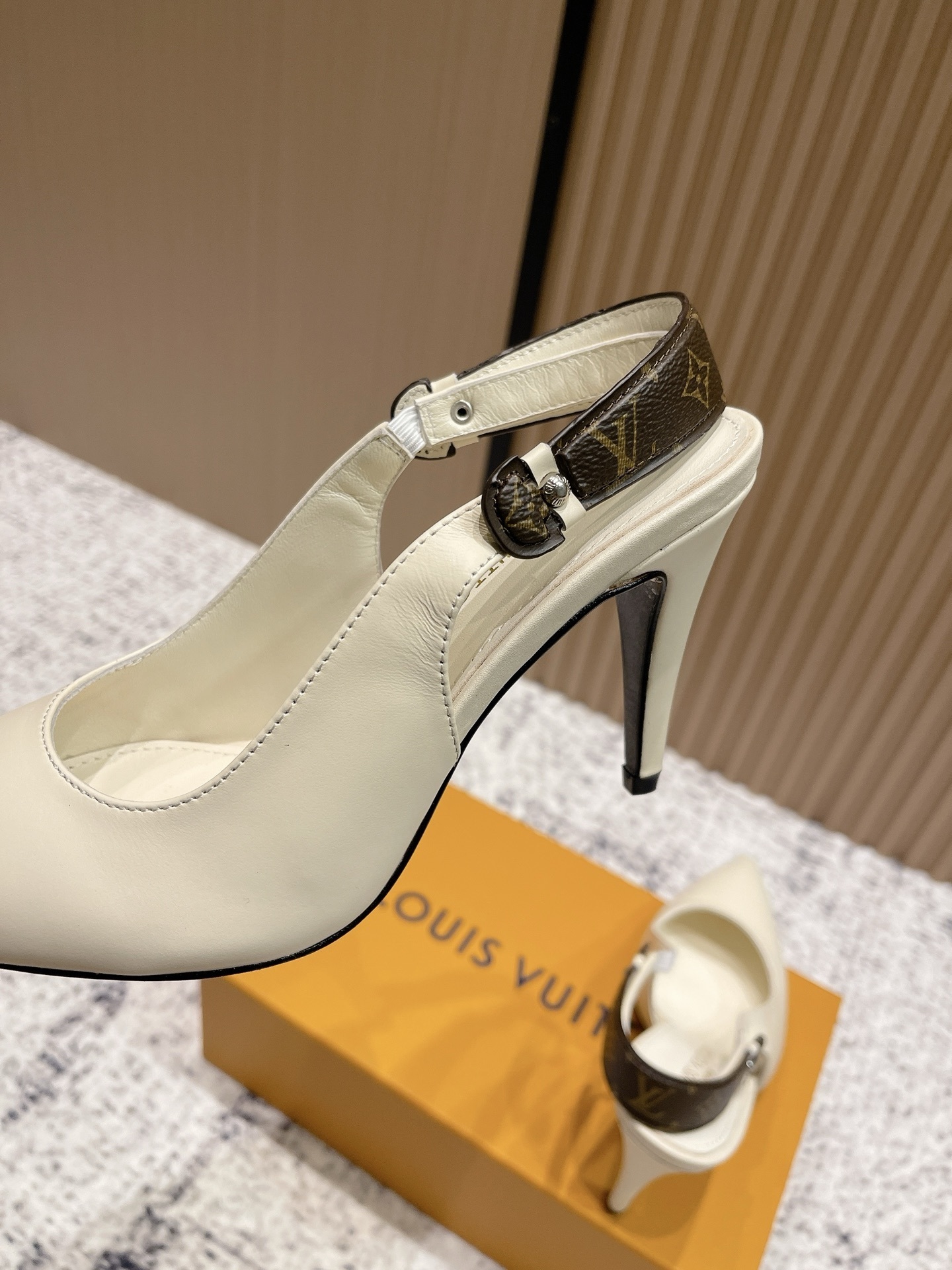 Louis Vuitton Signature Monogram Cream Leather Slingback Pumps