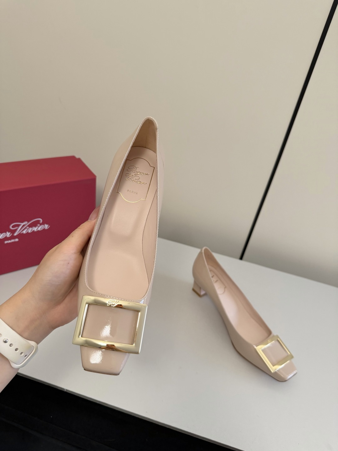 Roger Vivier Nude Patent Leather Square Buckle Low Heel Pumps