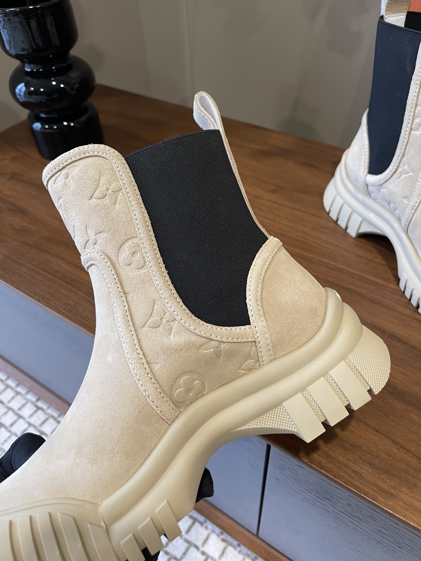 Louis Vuitton Ruby Chelsea Flat Boots - Beige Monogram