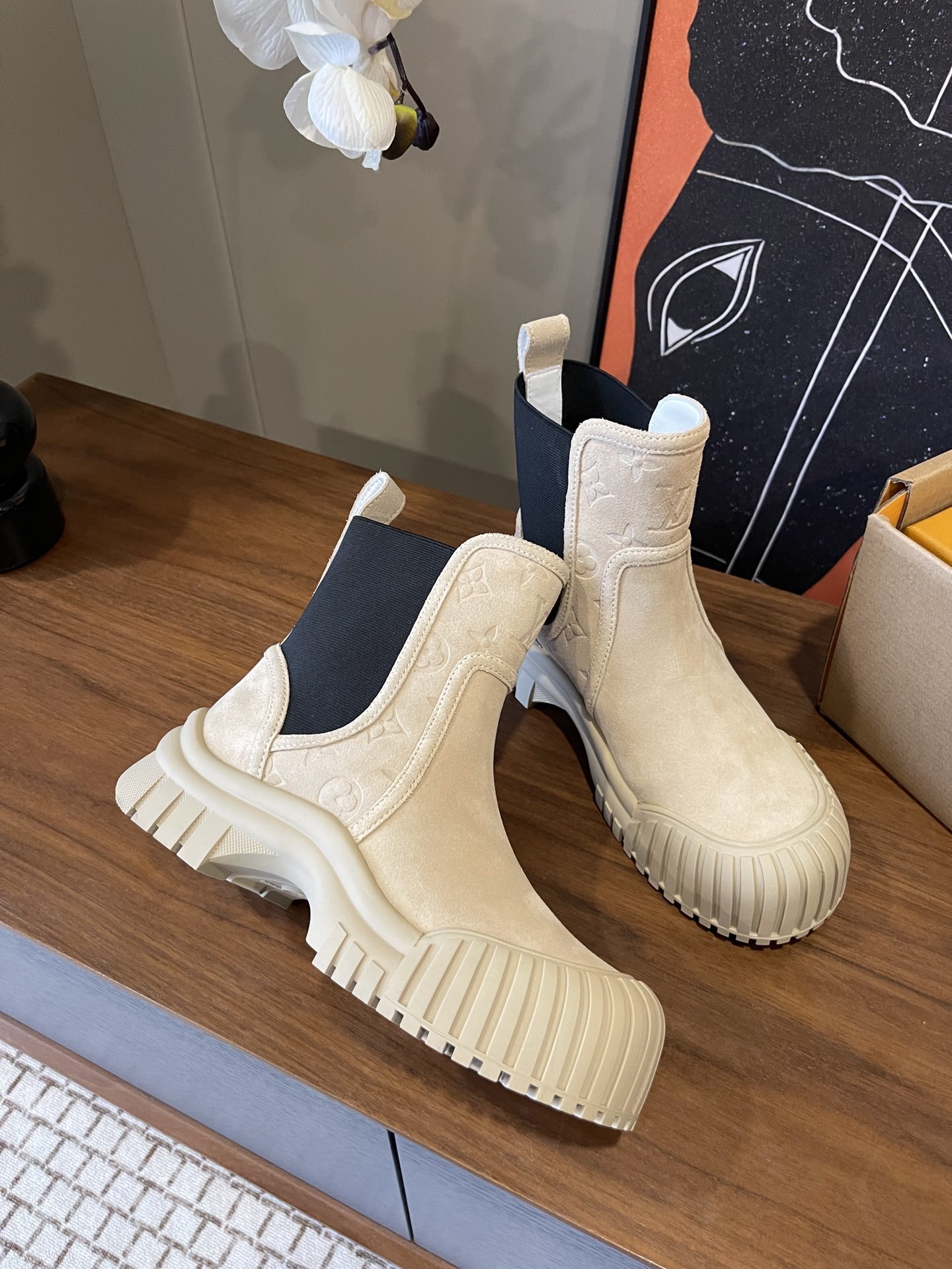 Louis Vuitton Ruby Chelsea Flat Boots - Beige Monogram