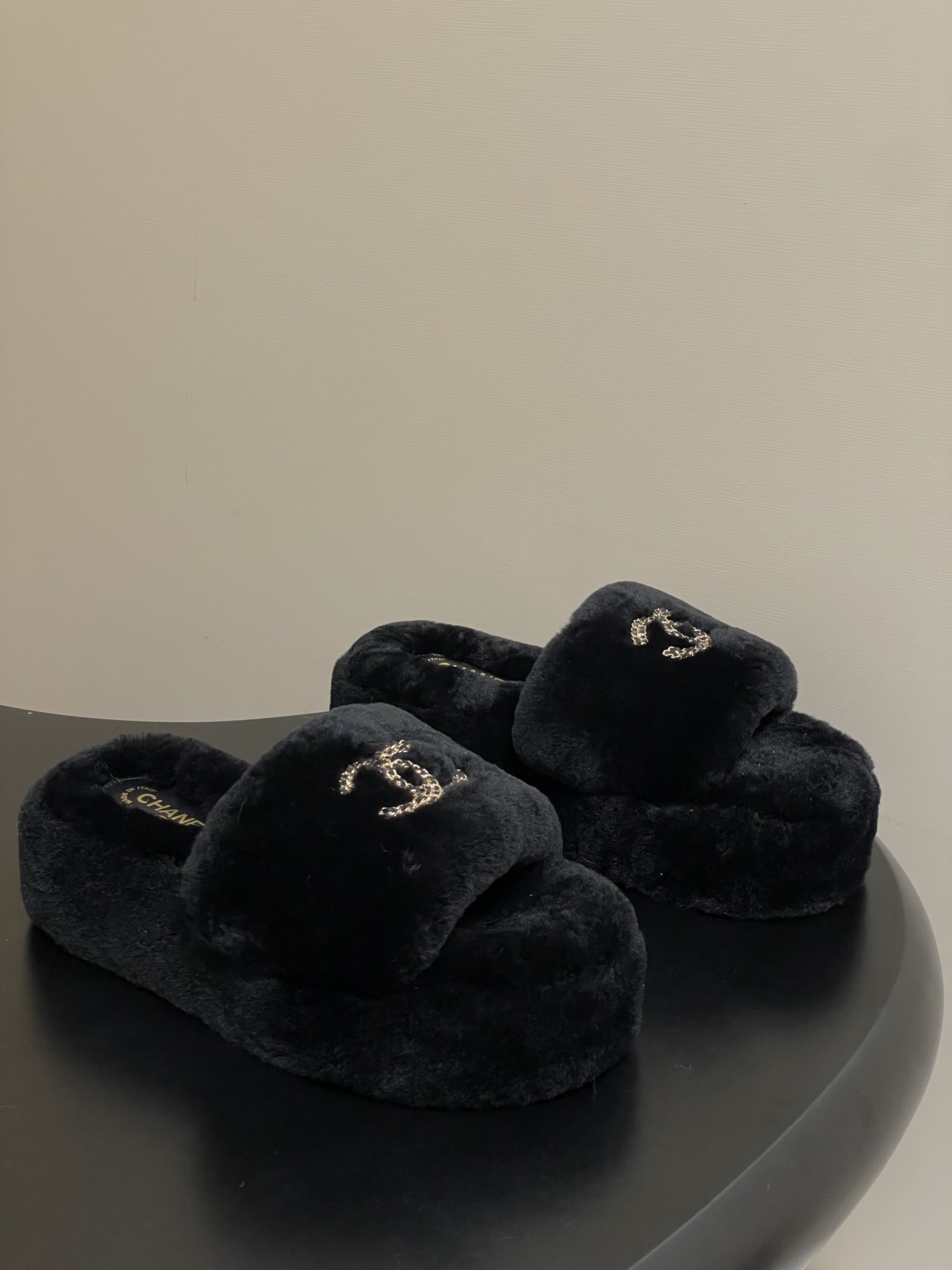 Luxury Black Plush Fur Platform Slippers with Gold Chain Logo