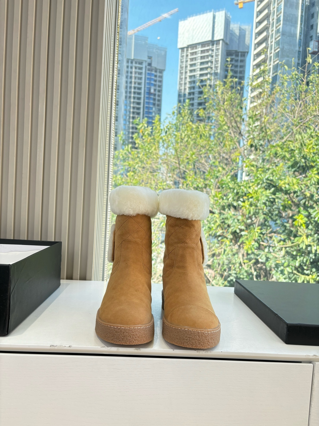 Luxury Quilted Suede Winter Boots with Plush Fur Trim – Tan