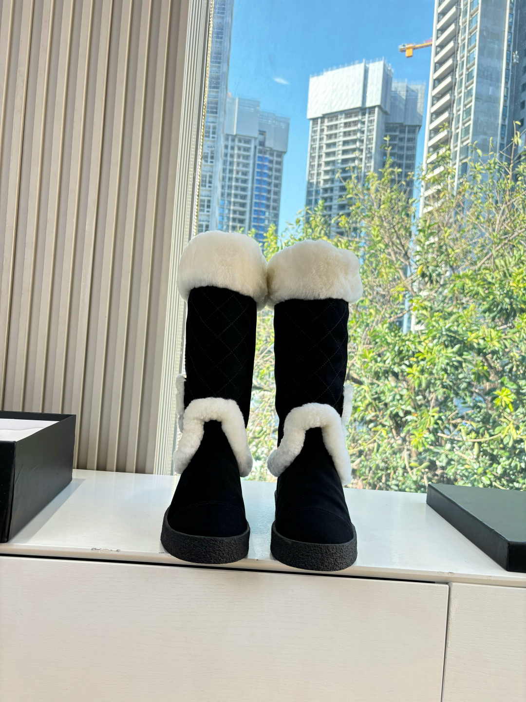Designer Style Quilted Fur Boots – Chic Black Mid-Calf Winter Shoes