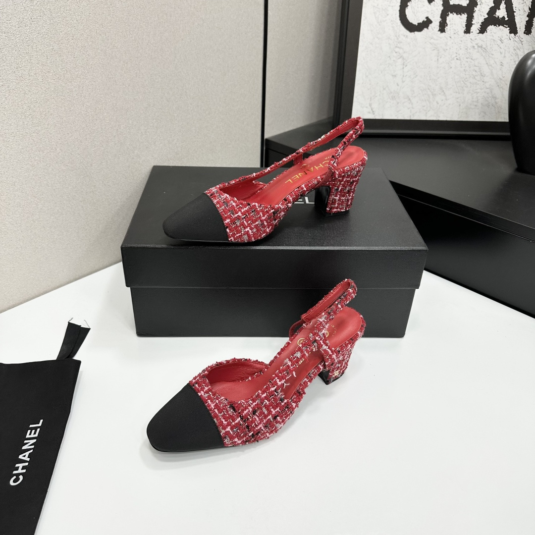 Elegant red tweed slingback pumps with a black cap toe and gold logo on the block heel - Hình 3