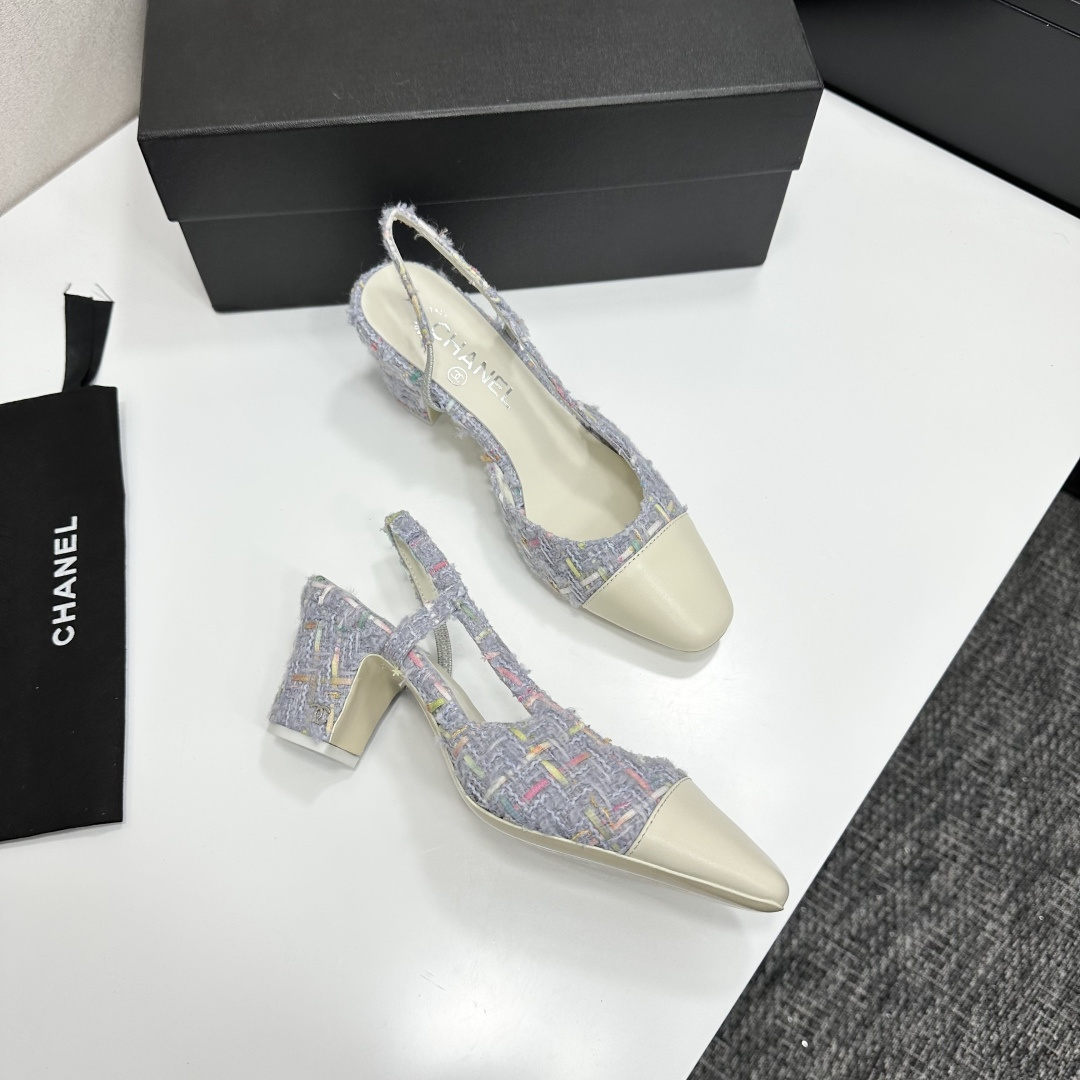 Authentic Chanel pastel purple tweed slingback pumps with cream leather cap toe on a black display box - Hình 9