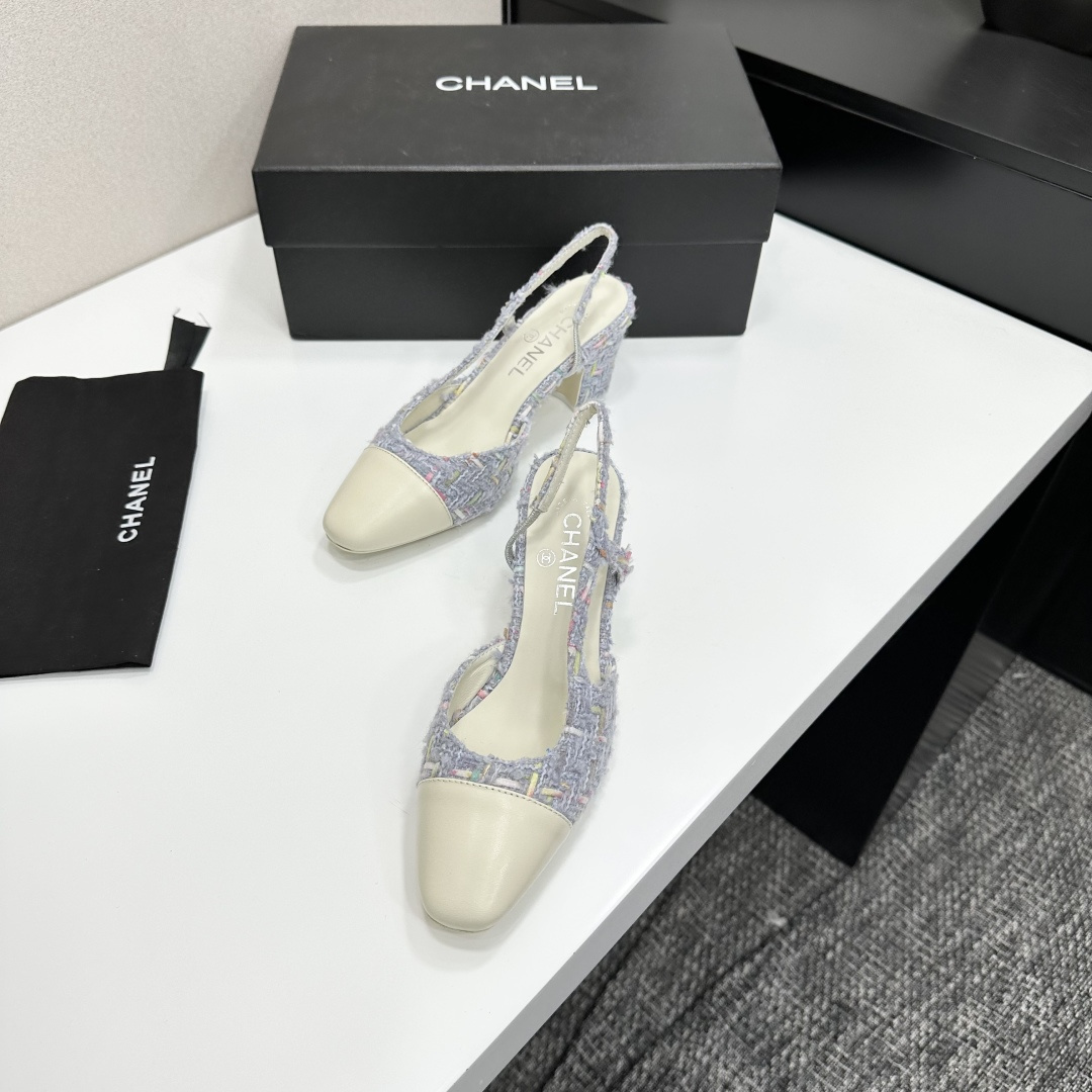 Authentic Chanel pastel purple tweed slingback pumps with cream leather cap toe on a black display box - Hình 6