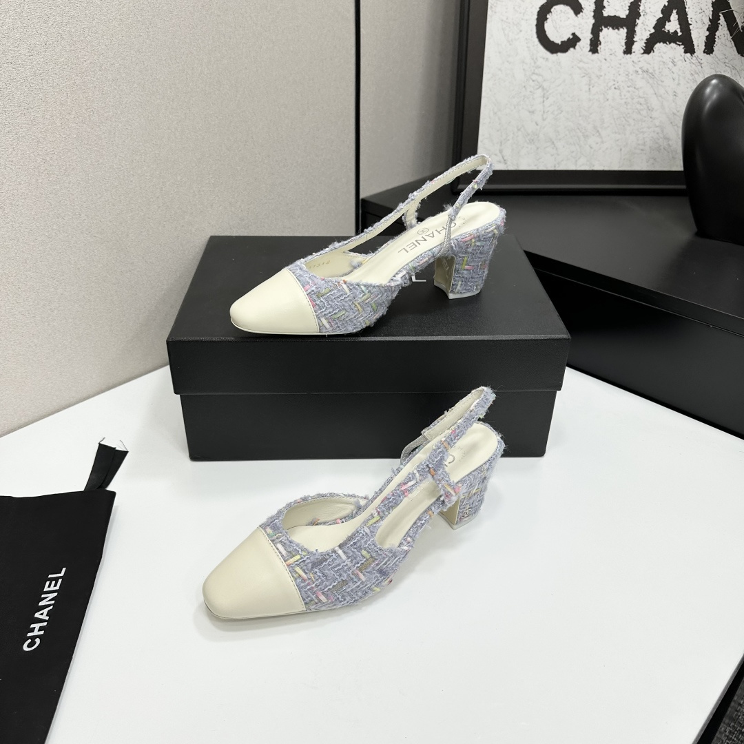 Authentic Chanel pastel purple tweed slingback pumps with cream leather cap toe on a black display box - Hình 3