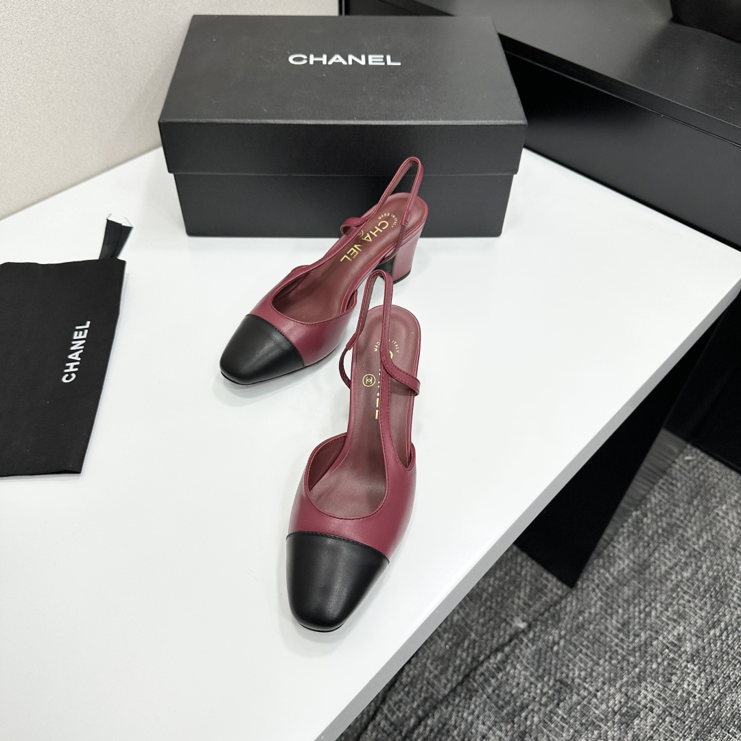 Elegant Chanel slingback heels in burgundy leather with a black toe cap and block heel featuring the CC logo. - Hình 5