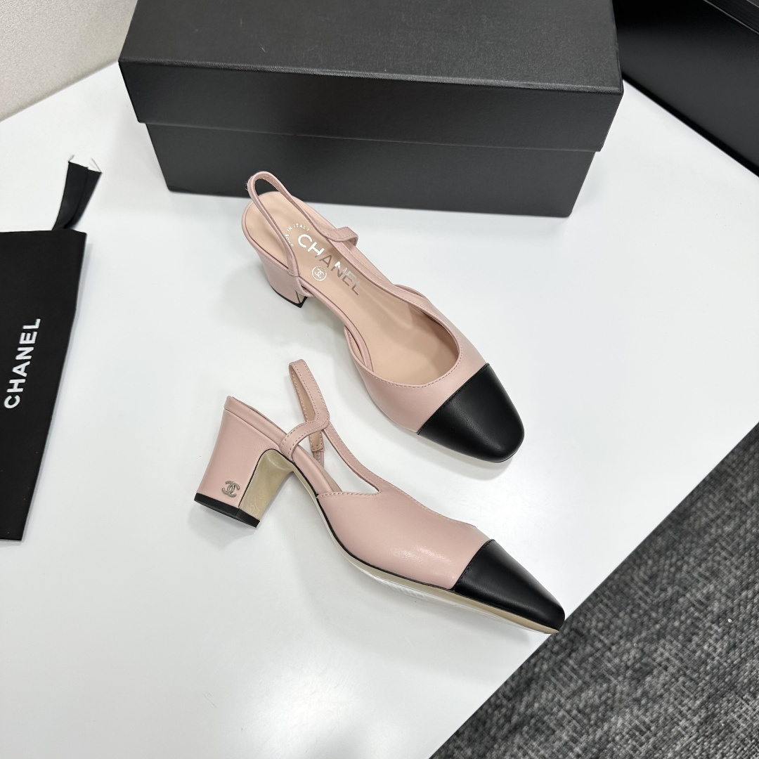 Luxury Chanel pink leather slingback pumps with a black toe cap and a block heel featuring the silver CC logo. - Hình 9