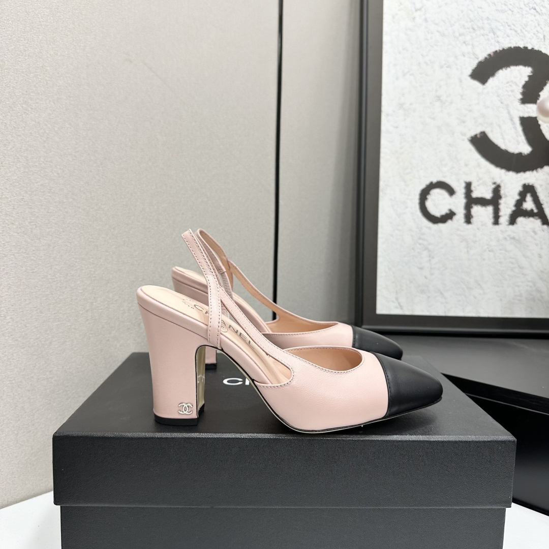 Elegant Pink & Black Two-Tone Slingback Pumps with Block Heel