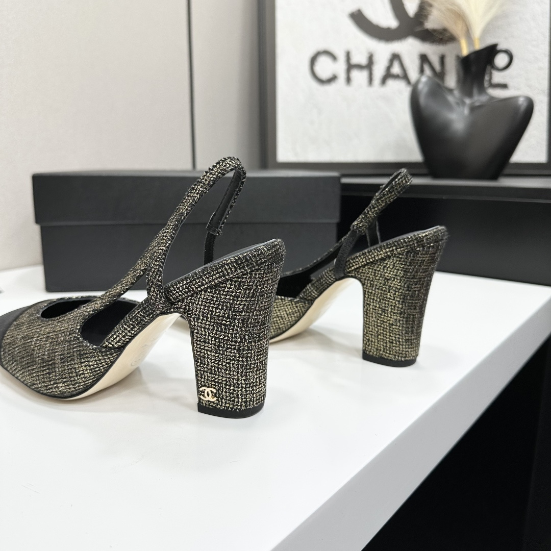 Chanel metallic gold and black tweed slingback pumps with black cap toe and block heel on a black box - Hình 10