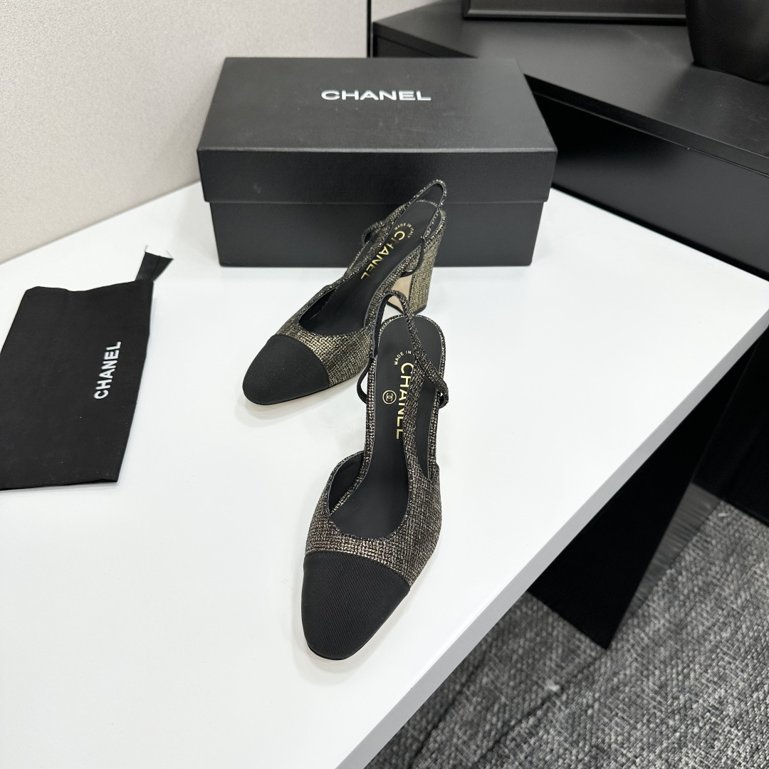 Chanel metallic gold and black tweed slingback pumps with black cap toe and block heel on a black box - Hình 8