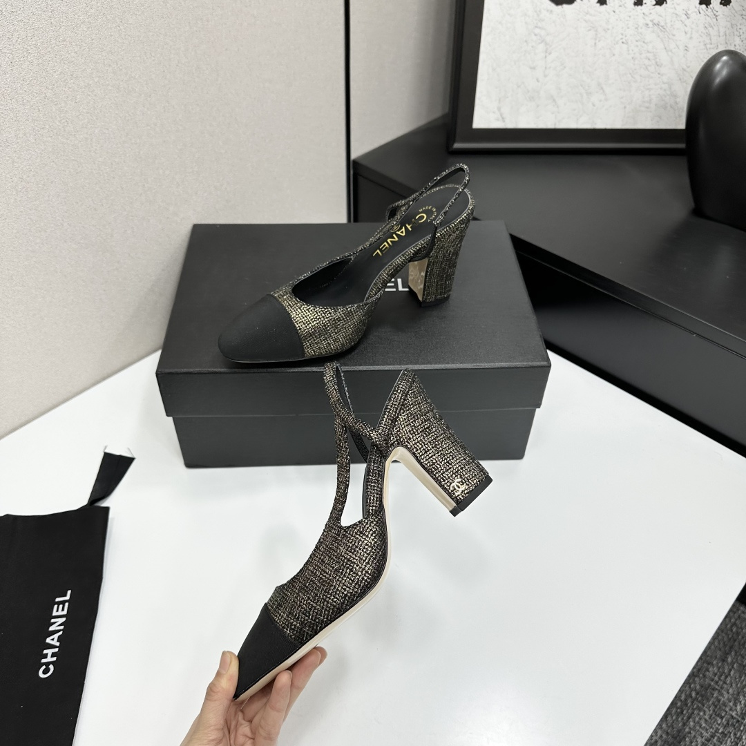 Chanel metallic gold and black tweed slingback pumps with black cap toe and block heel on a black box - Hình 7