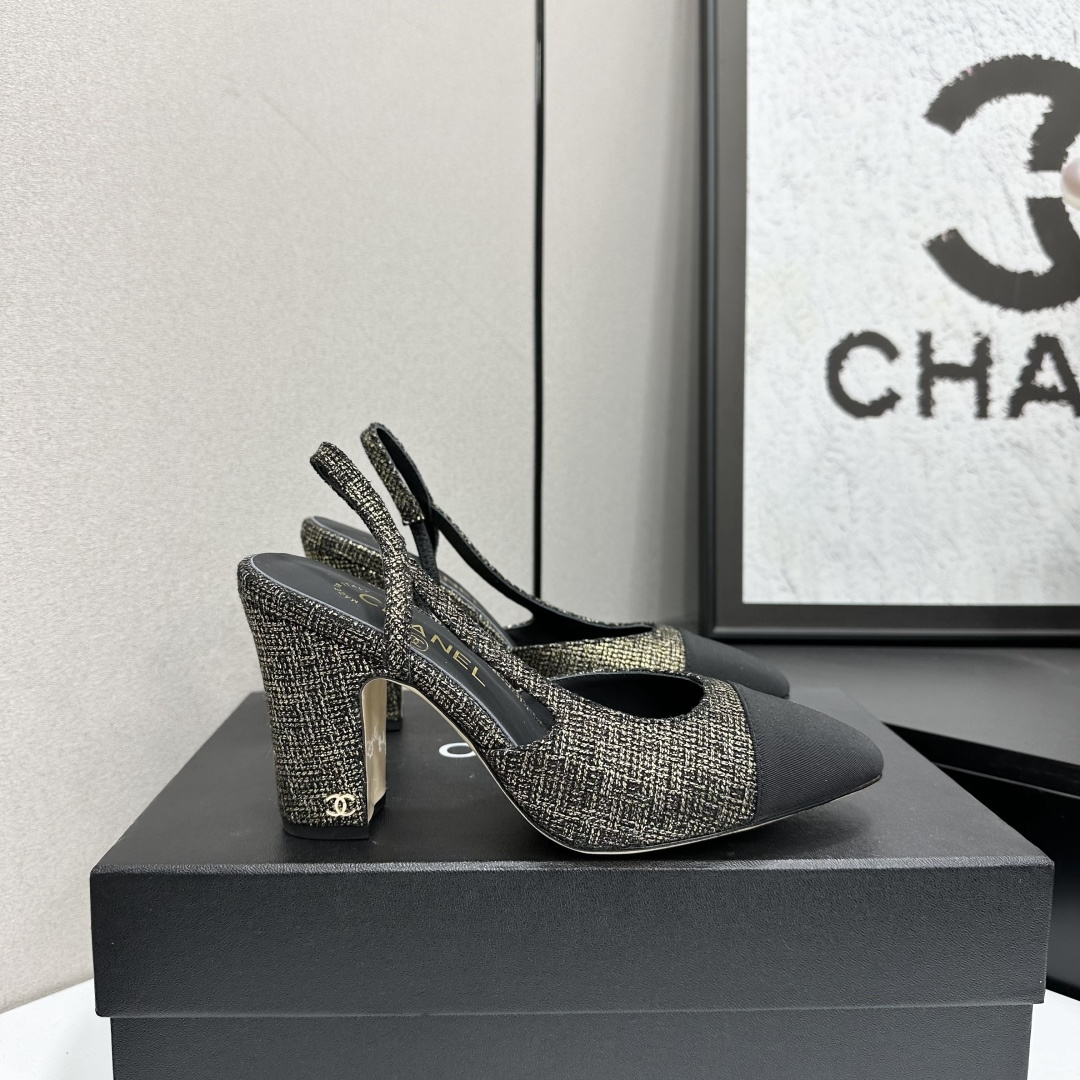 Chanel Tweed Slingback Pumps – Elegant Gold & Black Block Heels