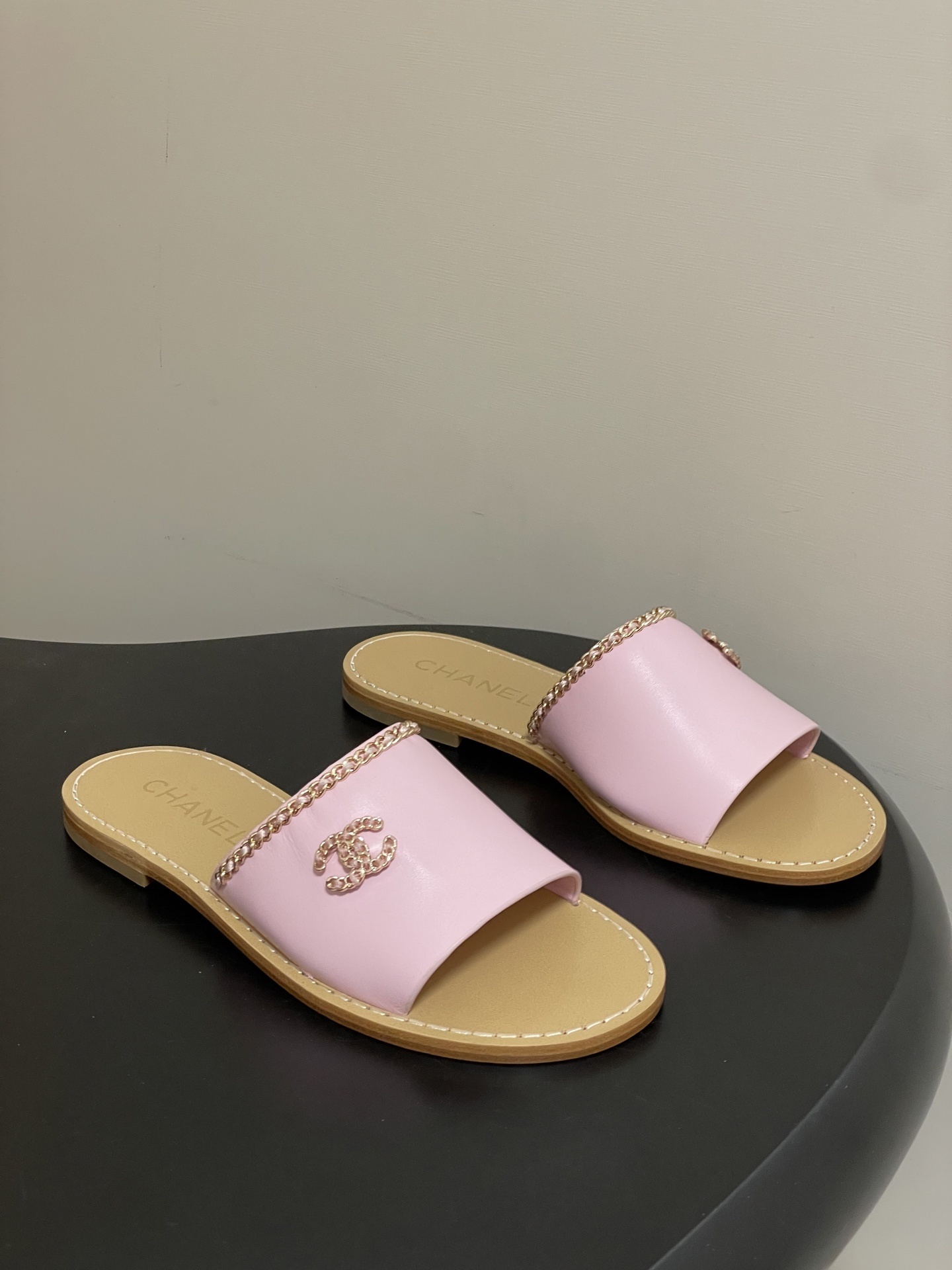 Women’s Pink Leather Flat Sandals with Gold Chain & Logo Slides