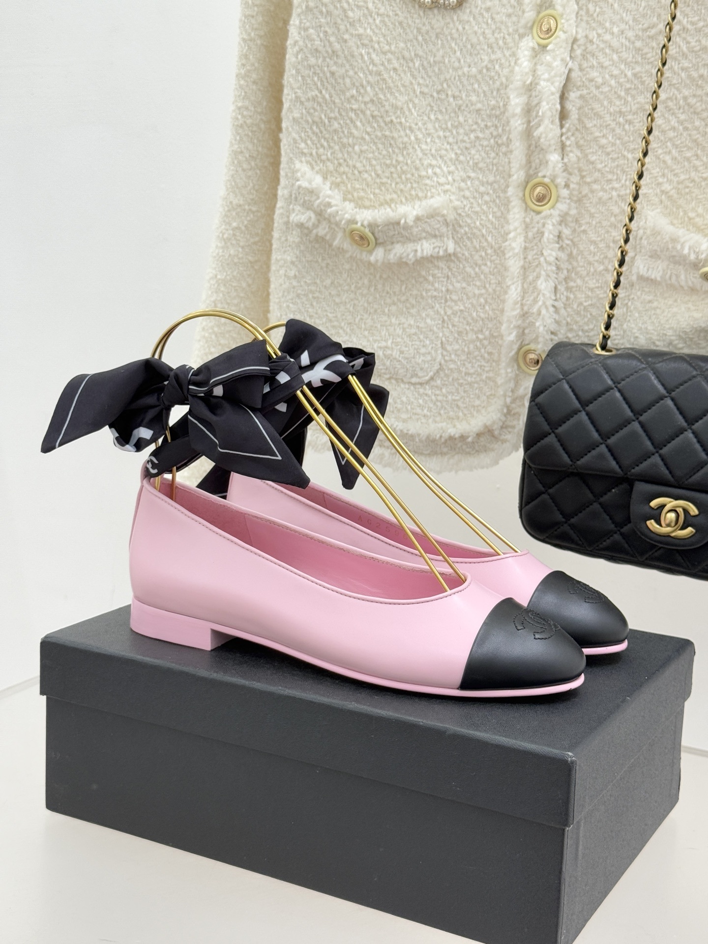 Luxury Pink & Black Cap-Toe Leather Ballet Flats for Women