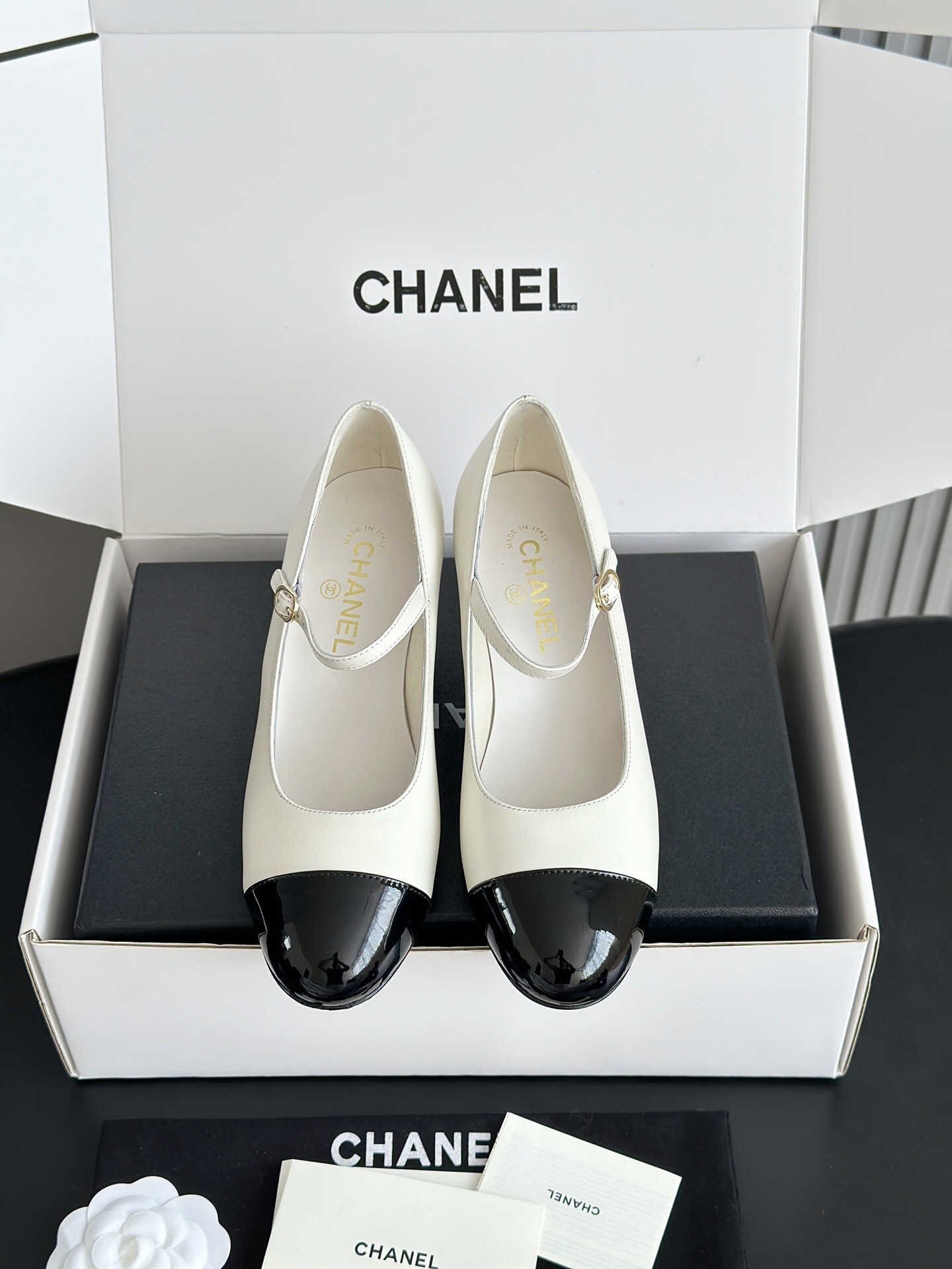 Chanel Two-Tone Leather Mary Jane Block Heels – Cream & Black