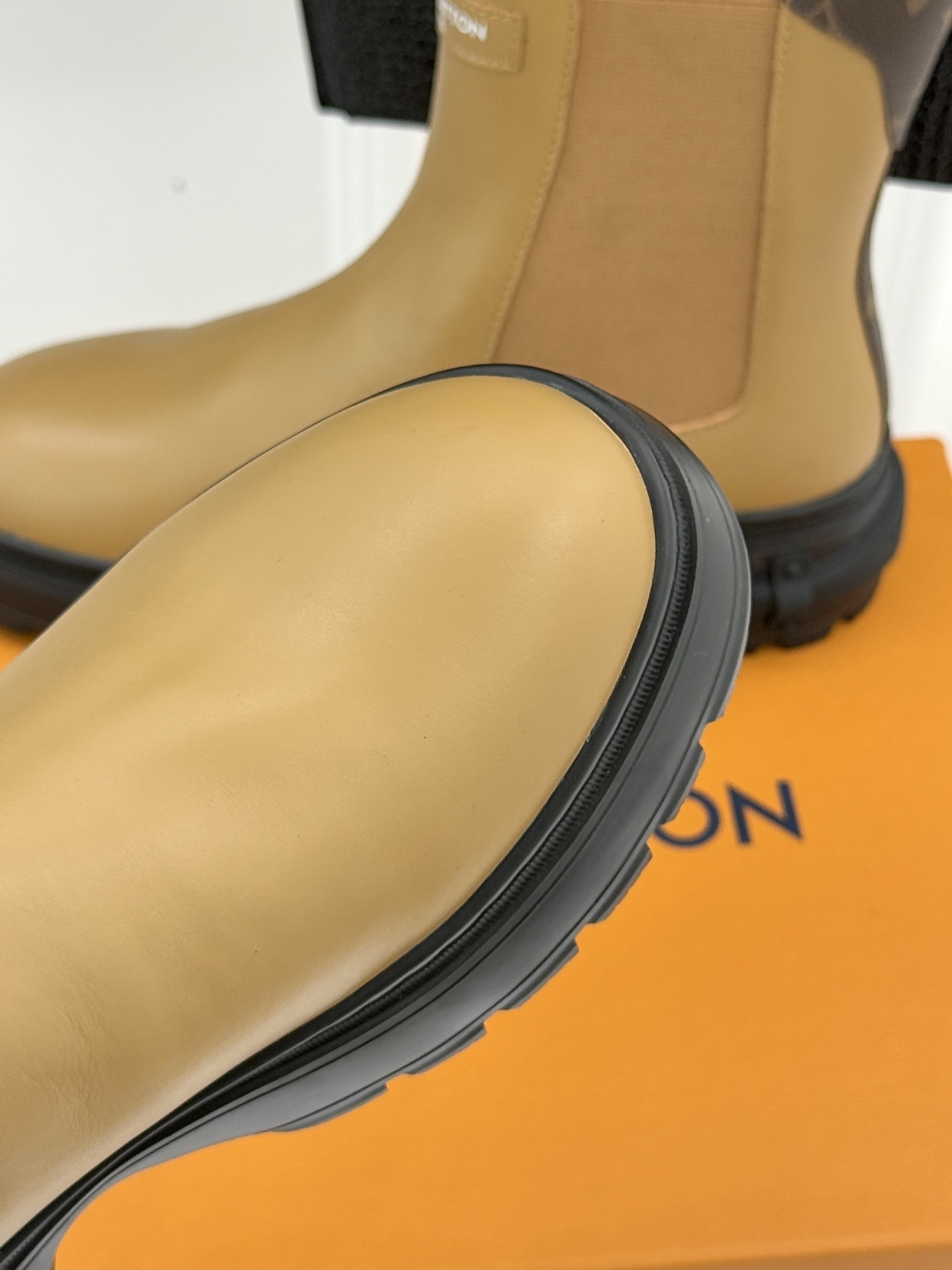 Louis Vuitton Beige Leather Platform Chelsea Boots with Monogram