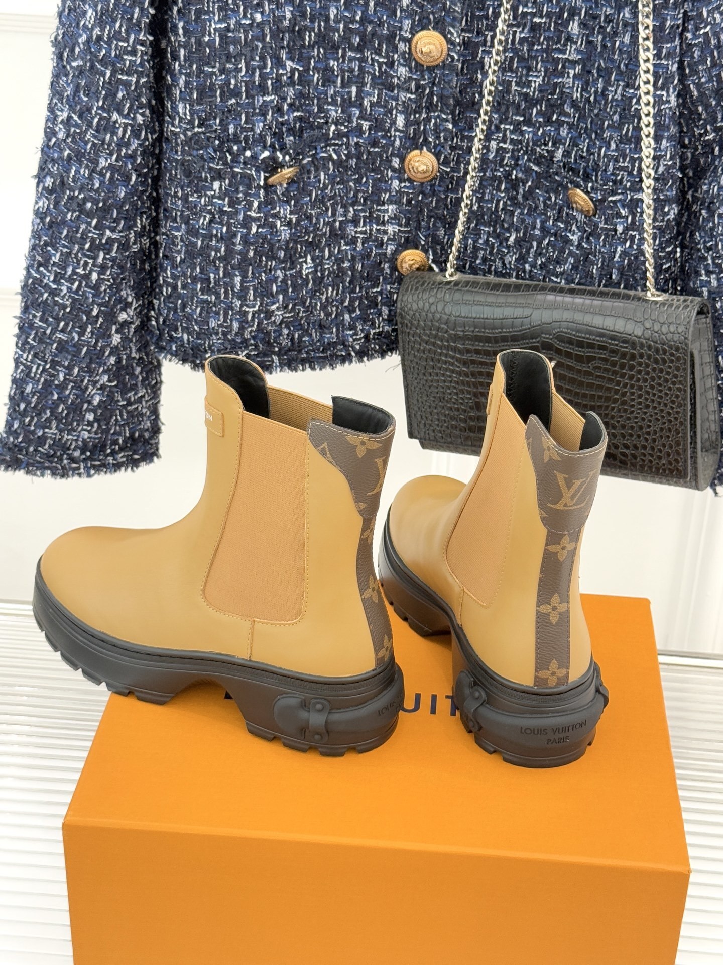 Louis Vuitton Beige Leather Platform Chelsea Boots with Monogram