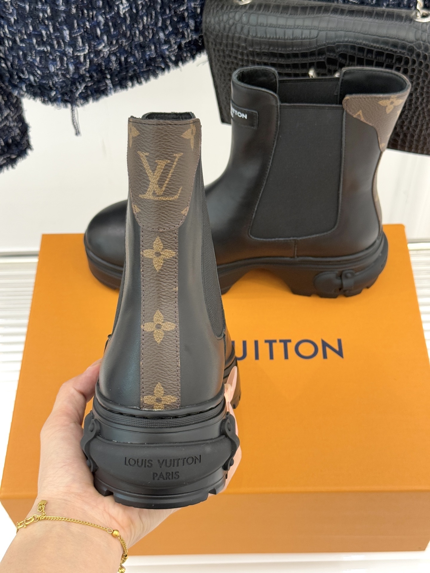 Louis Vuitton Territory Flat Chelsea Boots in Black Leather