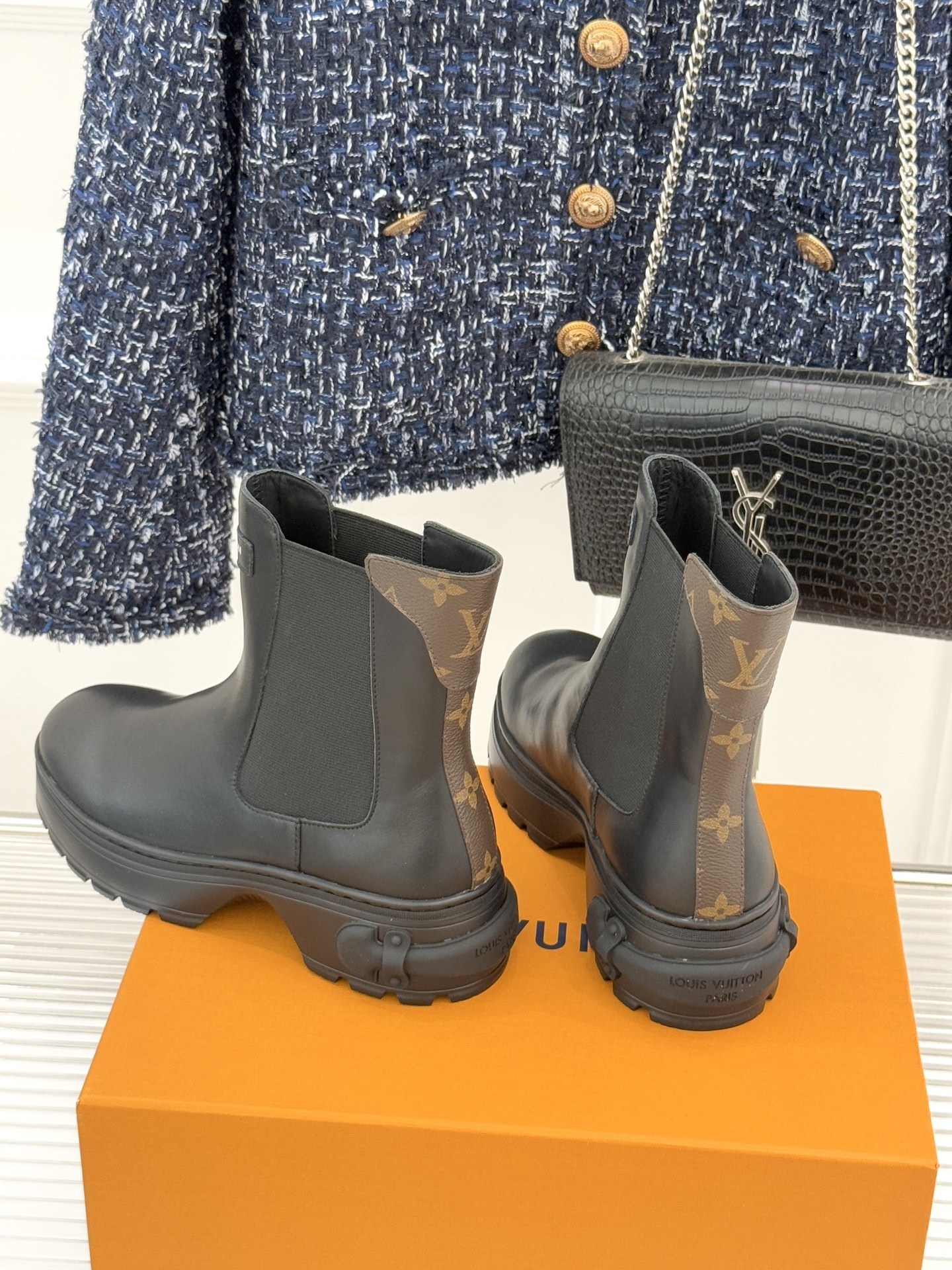 Louis Vuitton Territory Flat Chelsea Boots in Black Leather