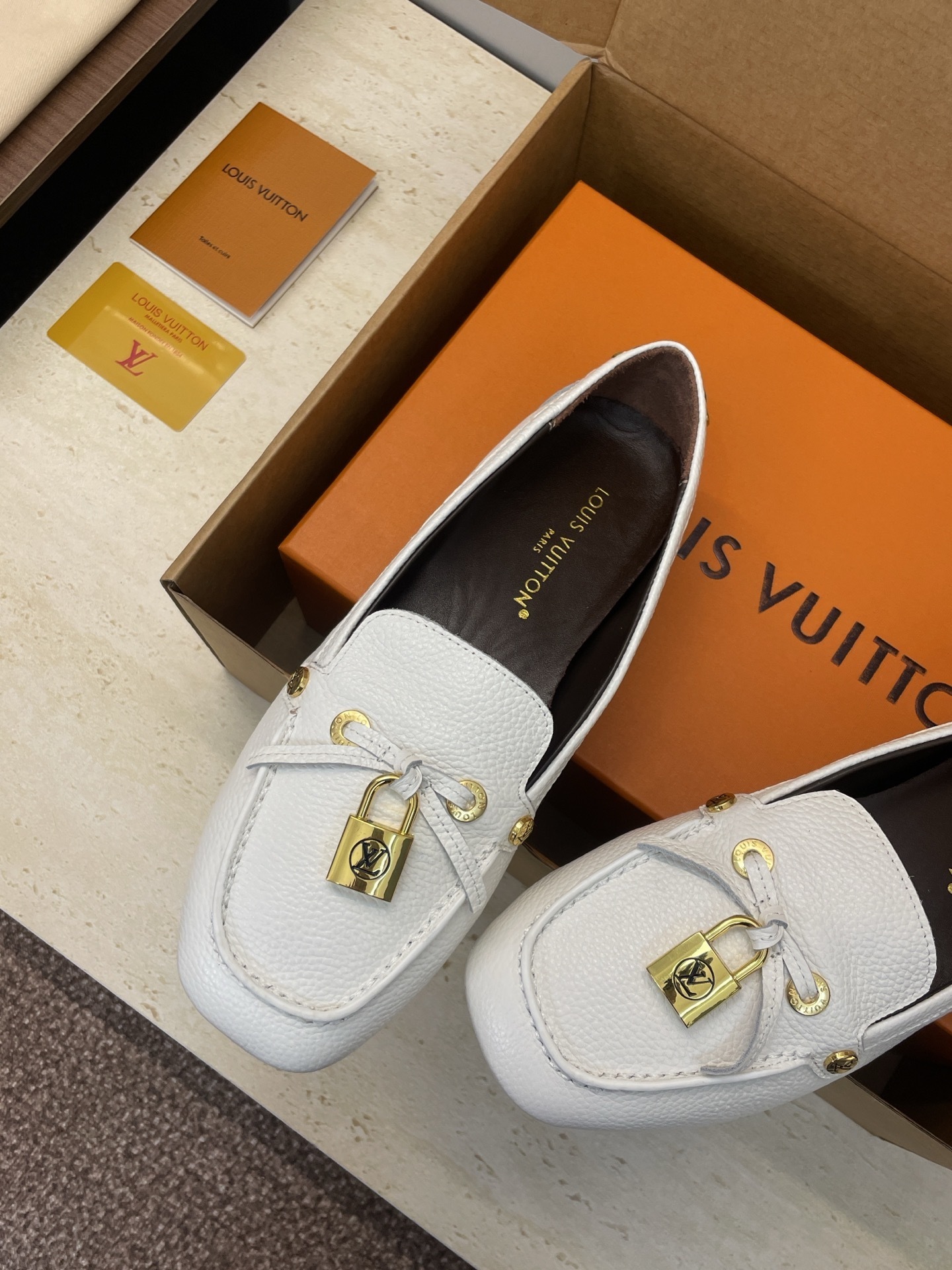Louis Vuitton White Grained Leather Gloria Flat Loafers
