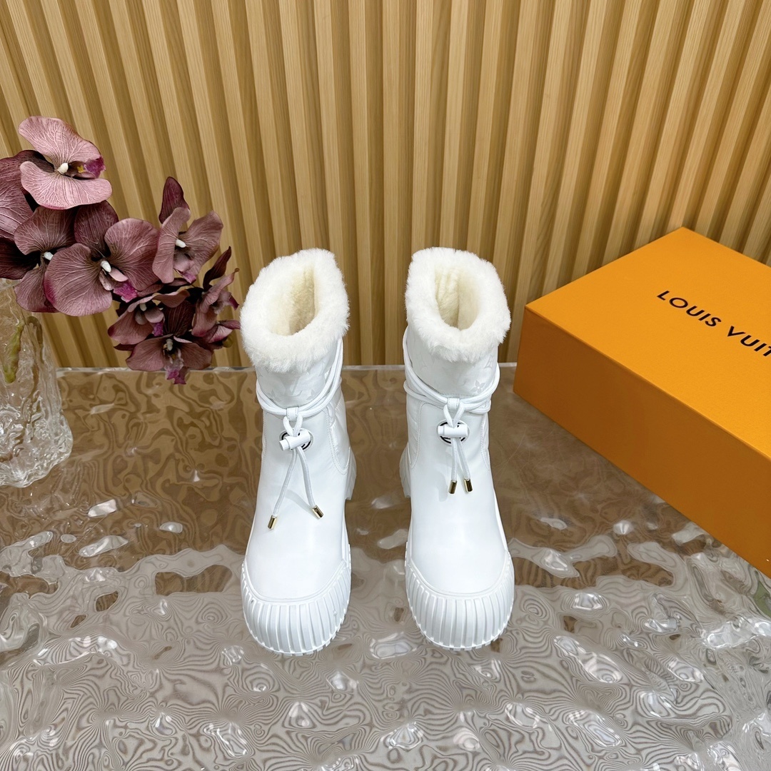 Luxury White Monogram Faux Fur Winter Snow Boots for Women