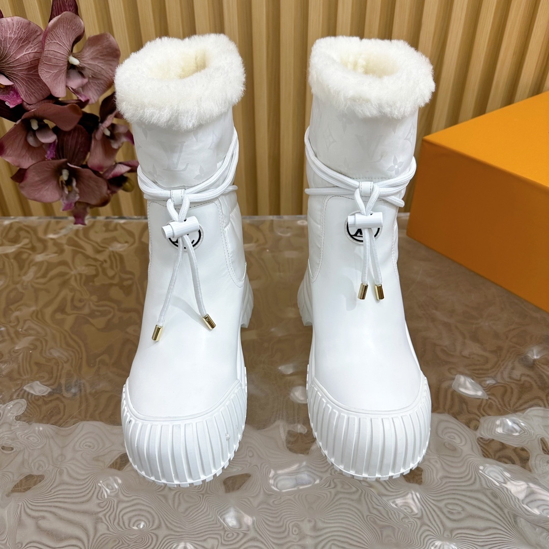 Luxury White Monogram Faux Fur Winter Snow Boots for Women