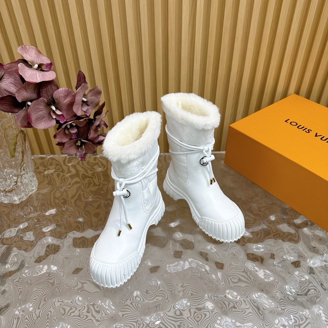 Luxury White Monogram Faux Fur Winter Snow Boots for Women