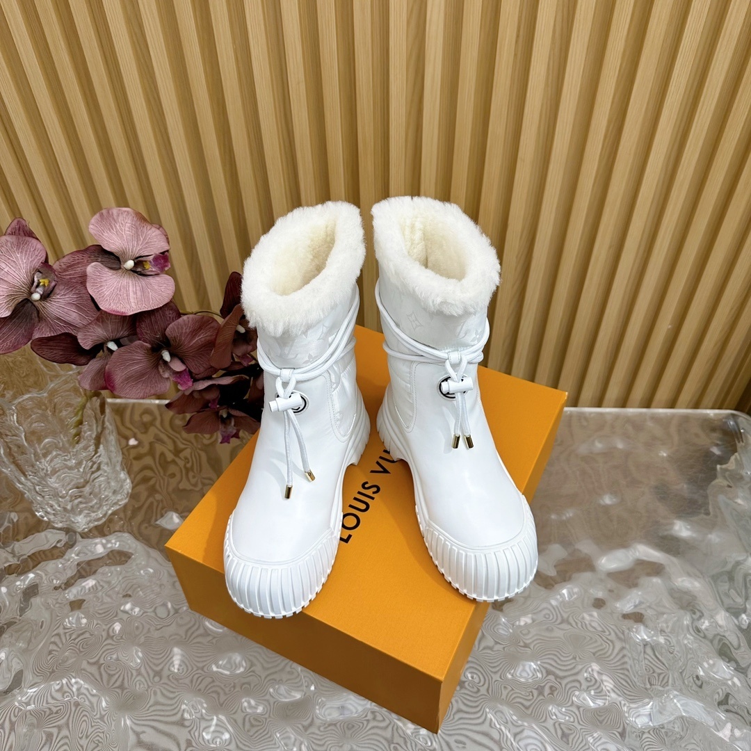Luxury White Monogram Faux Fur Winter Snow Boots for Women