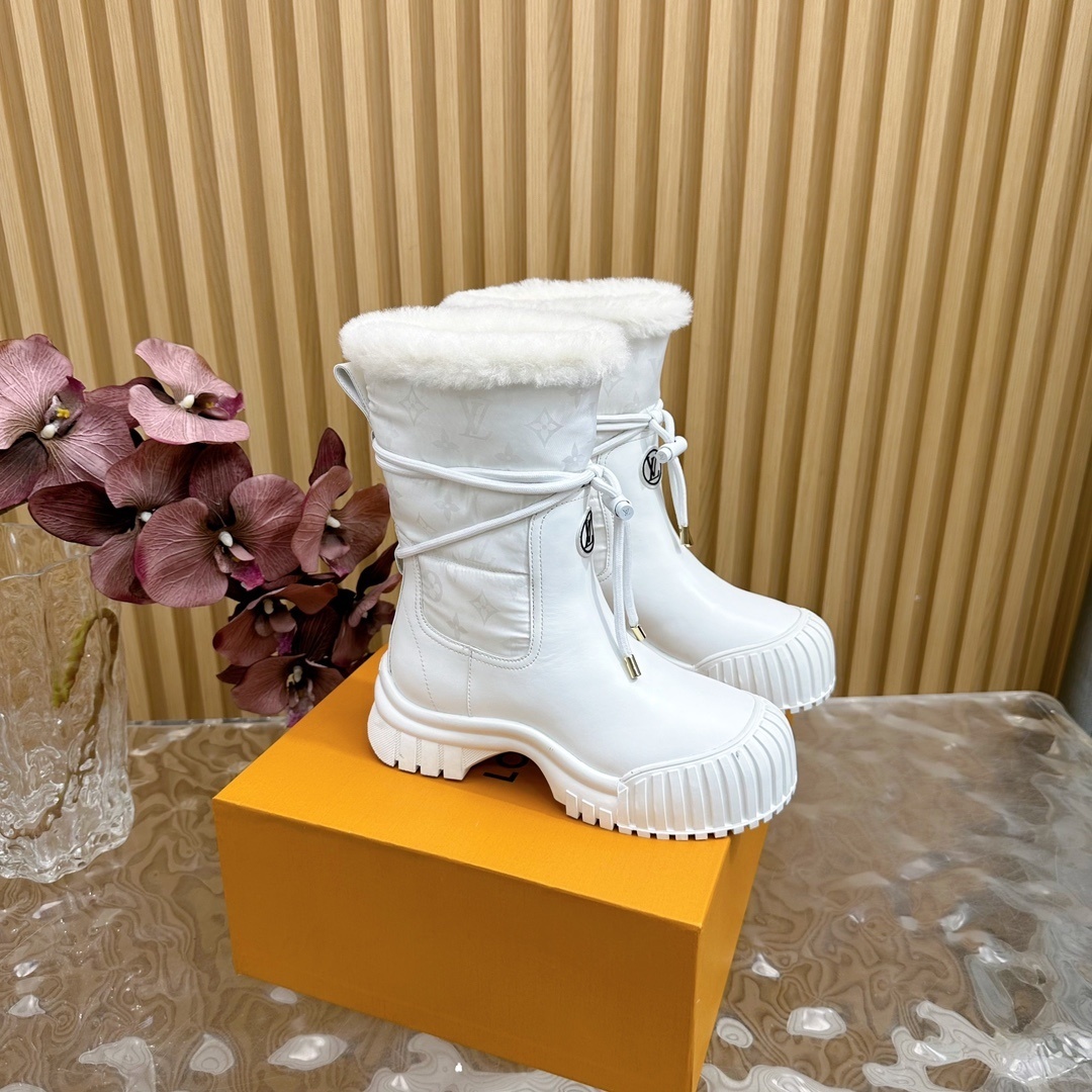 Luxury White Monogram Faux Fur Winter Snow Boots for Women