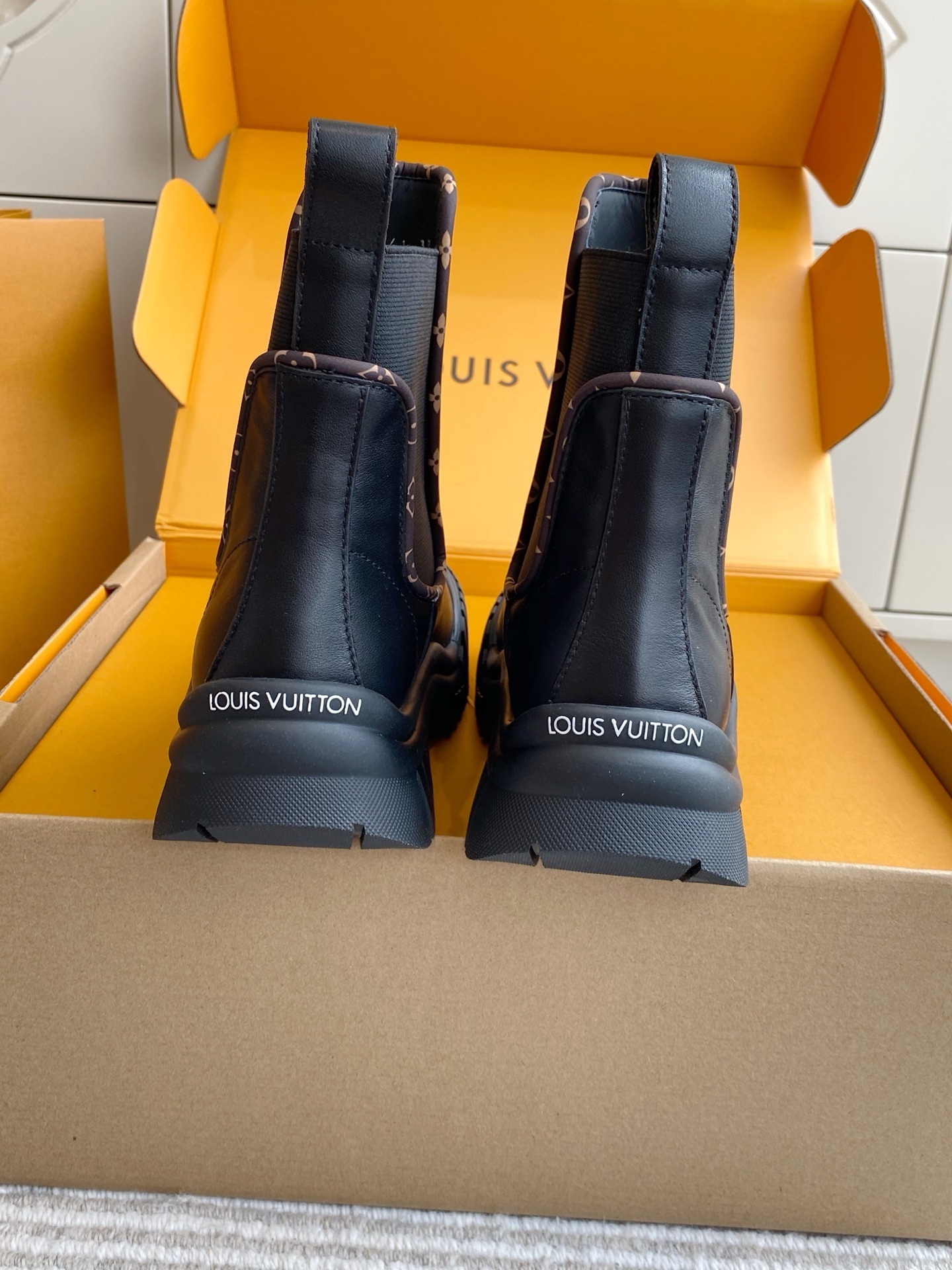 Louis Vuitton Territory Flat Ranger Black Rubber Rain Boots