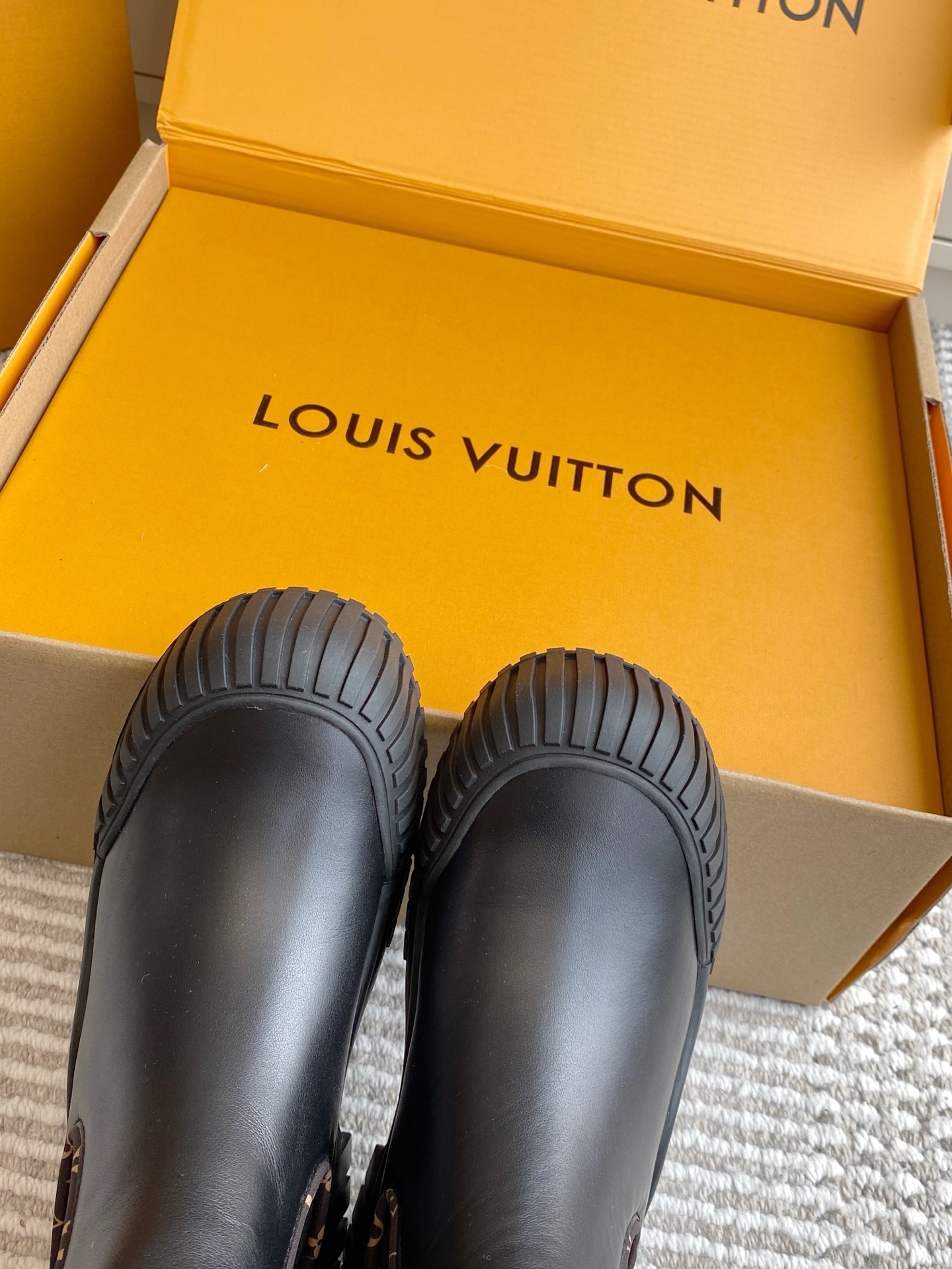 Louis Vuitton Territory Flat Ranger Black Rubber Rain Boots