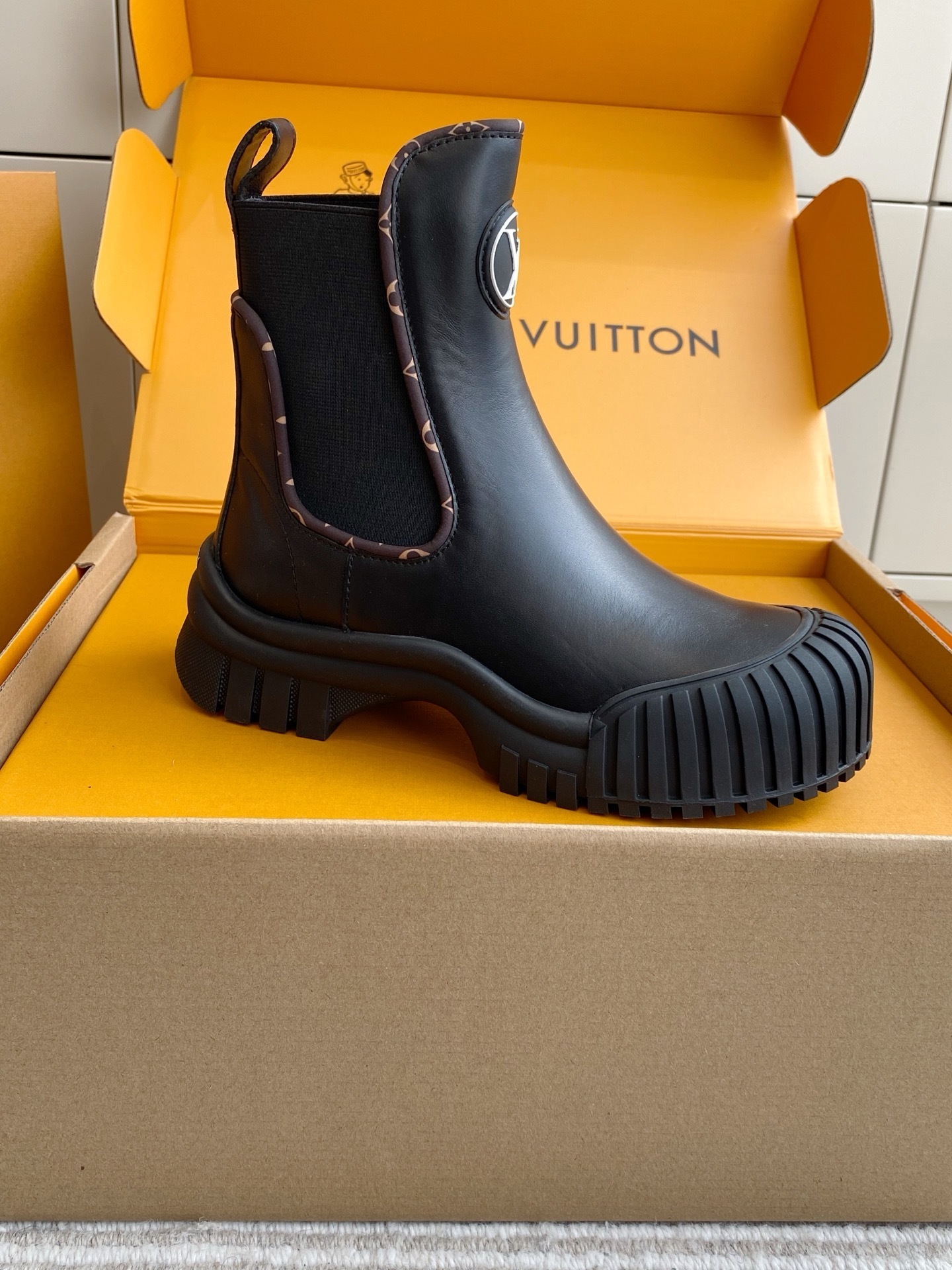 Louis Vuitton Territory Flat Ranger Black Rubber Rain Boots