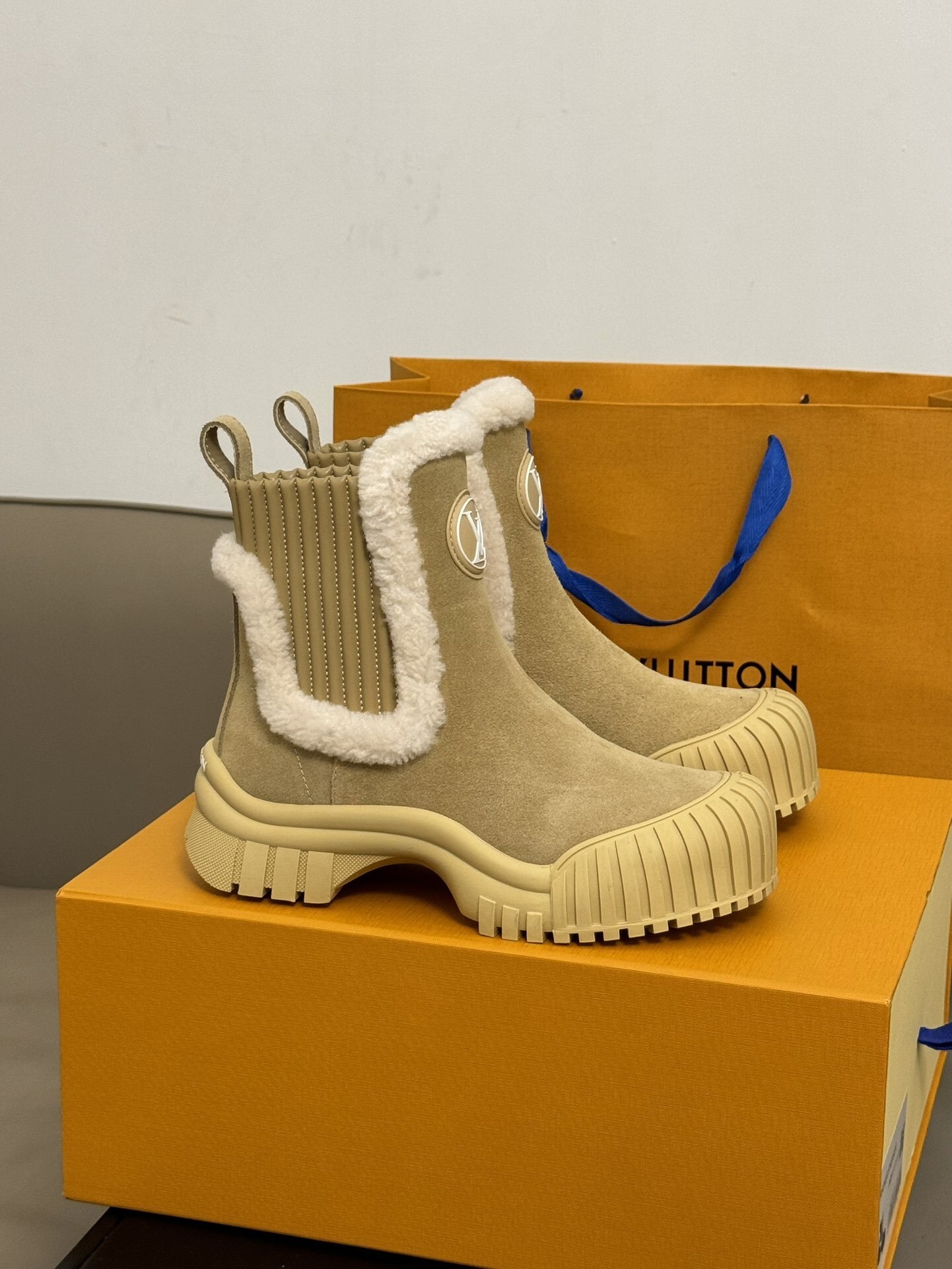 Louis Vuitton Beige Suede & Shearling Flat Ankle Boots – Luxury Winter