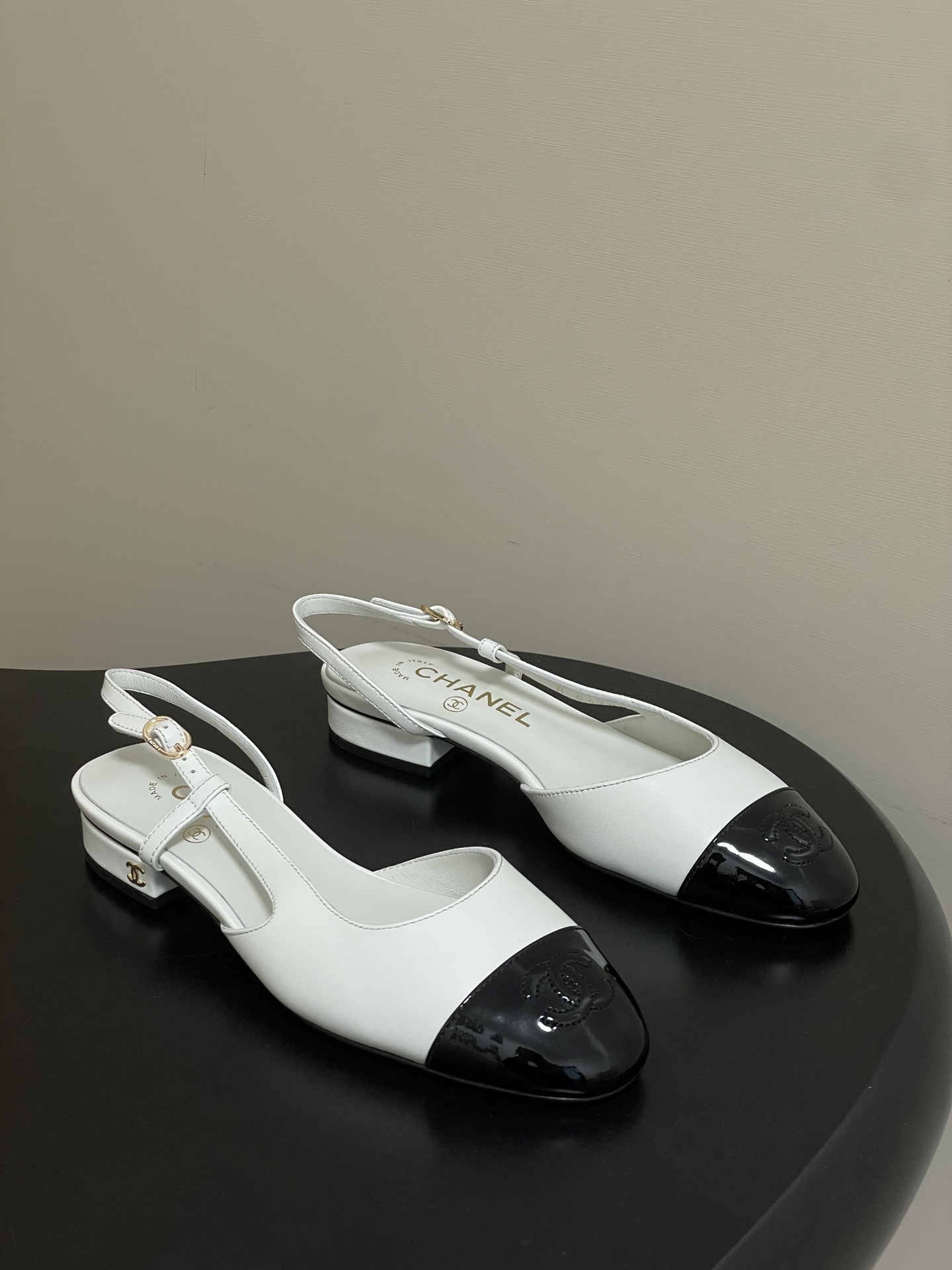 Chanel Classic White Leather Slingback Pumps with Black Cap Toe