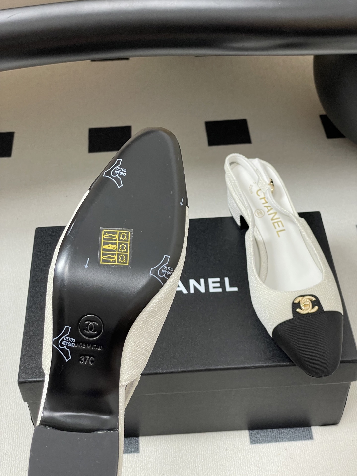 Chanel Two-Tone Grosgrain Slingback Pumps with Gold CC Logo