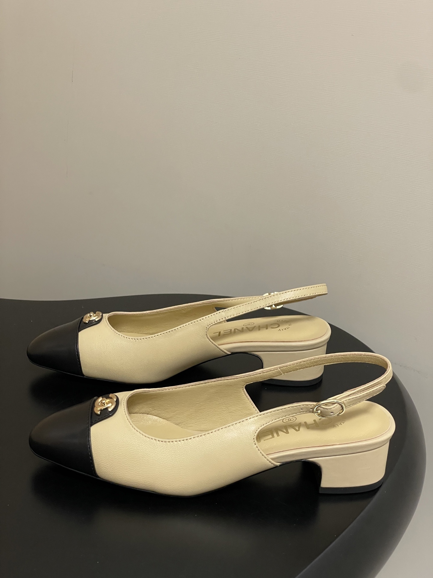 Classic Chanel Two-Tone Slingback Block Heel Pumps - Beige & Black