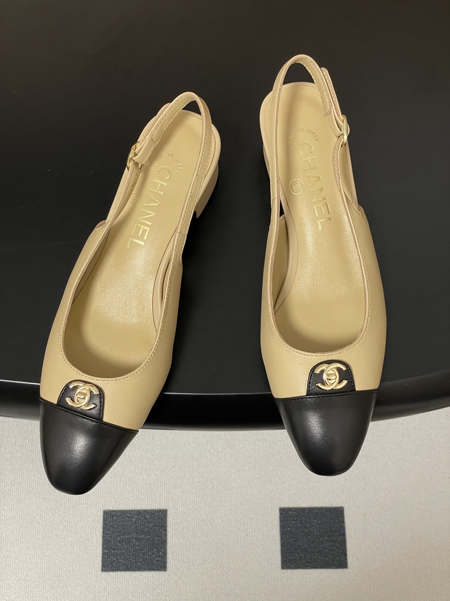 Classic Chanel Two-Tone Slingback Block Heel Pumps - Beige & Black