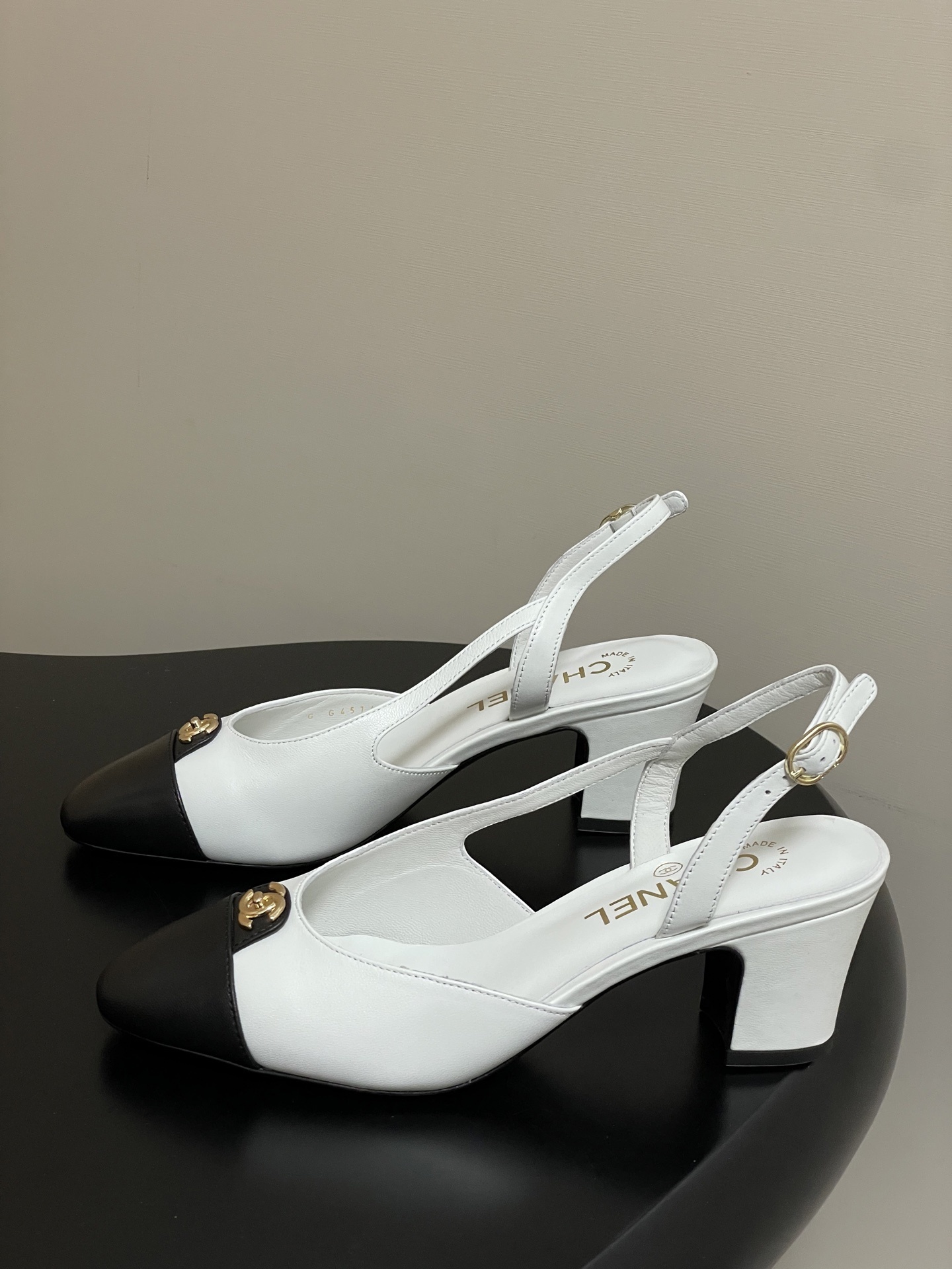 Chanel Classic Two-Tone Leather Slingback Pumps - White & Black
