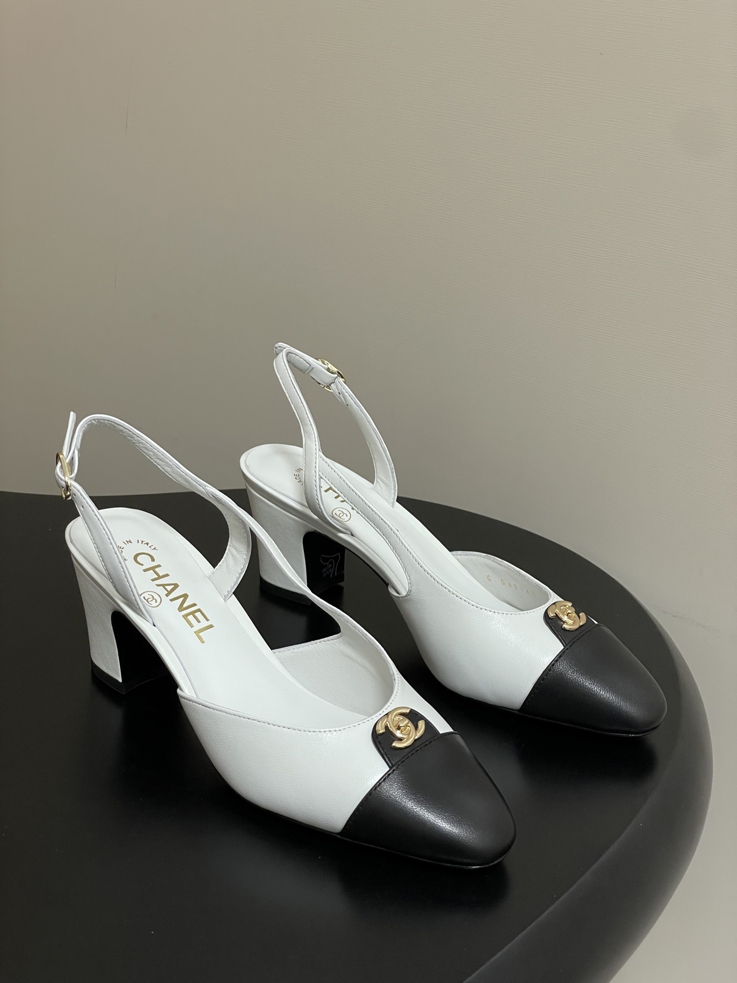Chanel Classic Two-Tone Leather Slingback Pumps – White & Black