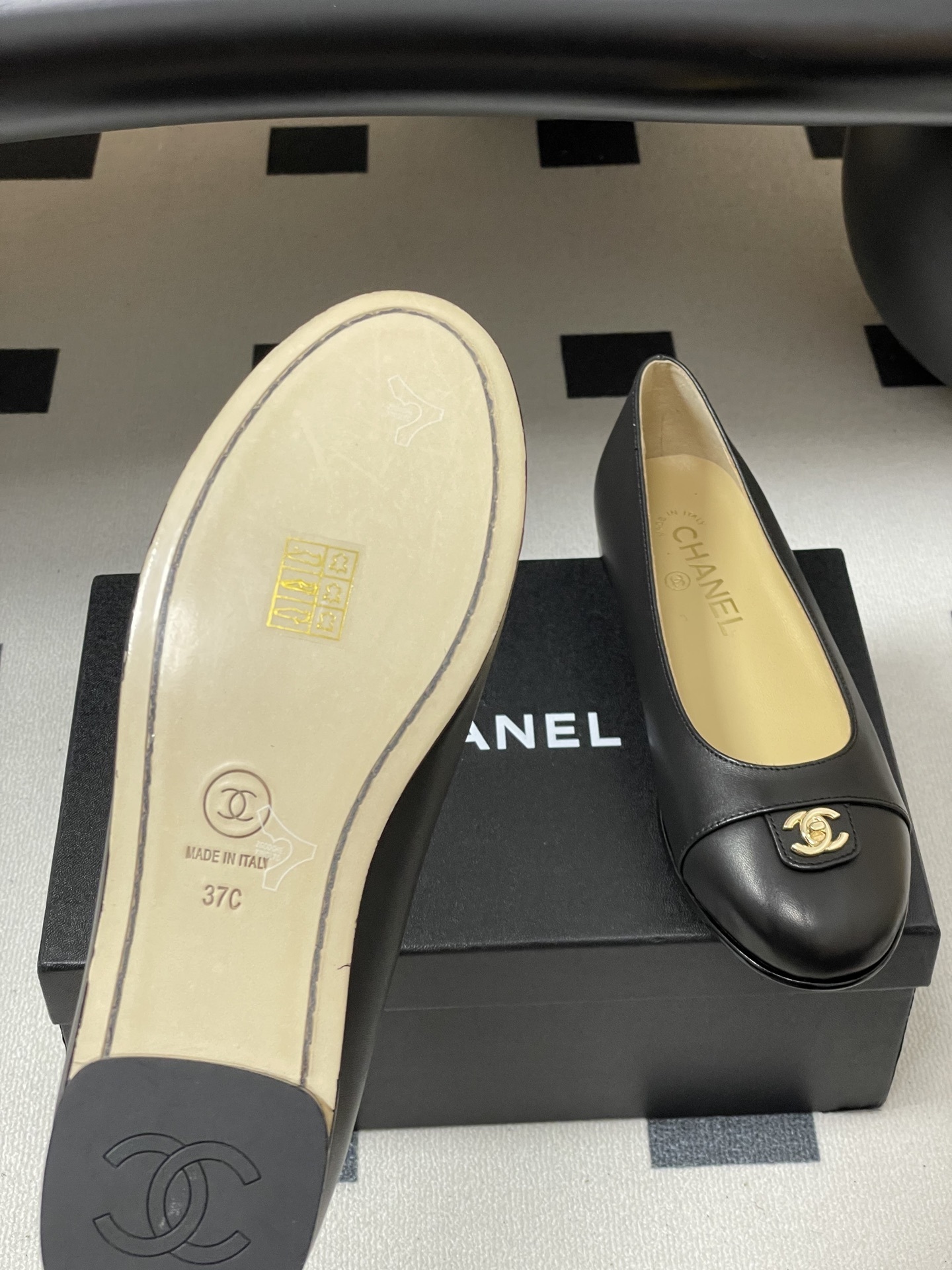 Chanel Classic Black Lambskin Ballet Flats with Gold CC Logo