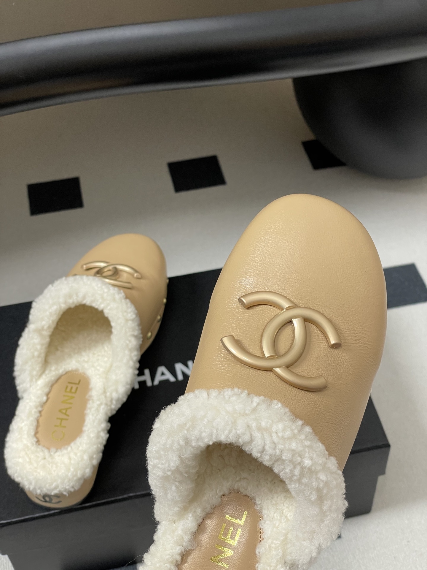 Chanel Beige Leather & Shearling Clogs with Gold CC Logo