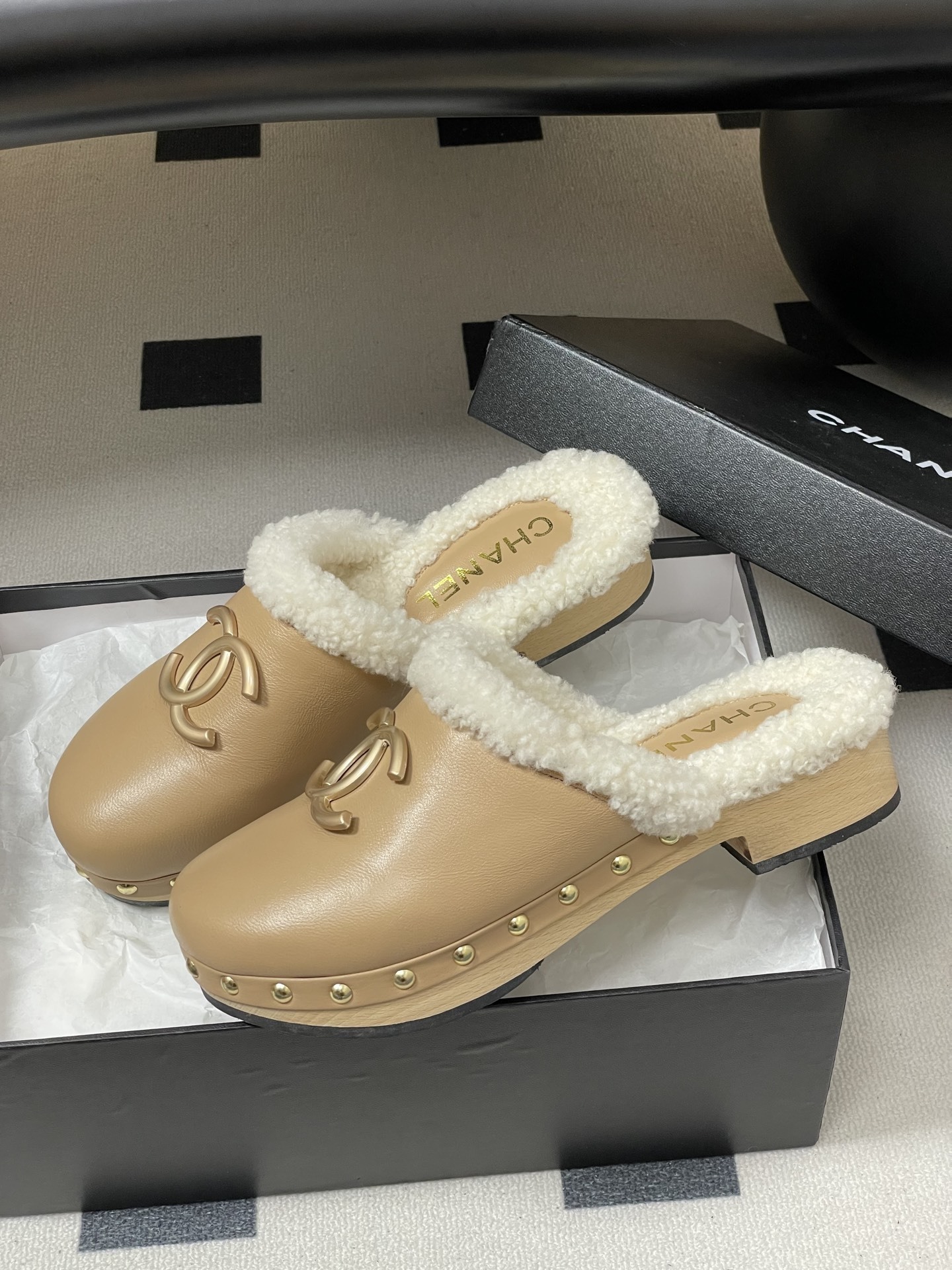 Chanel Beige Leather & Shearling Clogs with Gold CC Logo