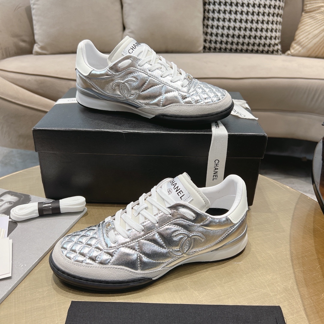 Luxury Chanel Silver Quilted Leather Low-Top Sneakers